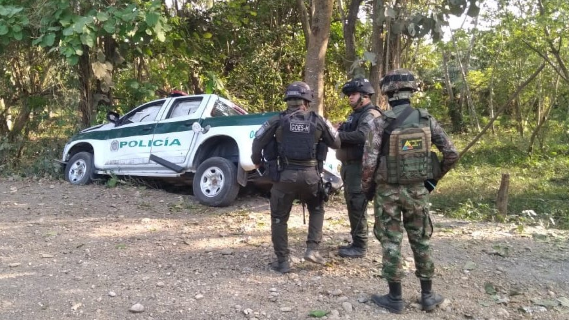 An attack with explosive devices was reported on the La Mata-La Gloria road in the south of the department of Cesar.  (Senator Didier Lobo Chinchilla)