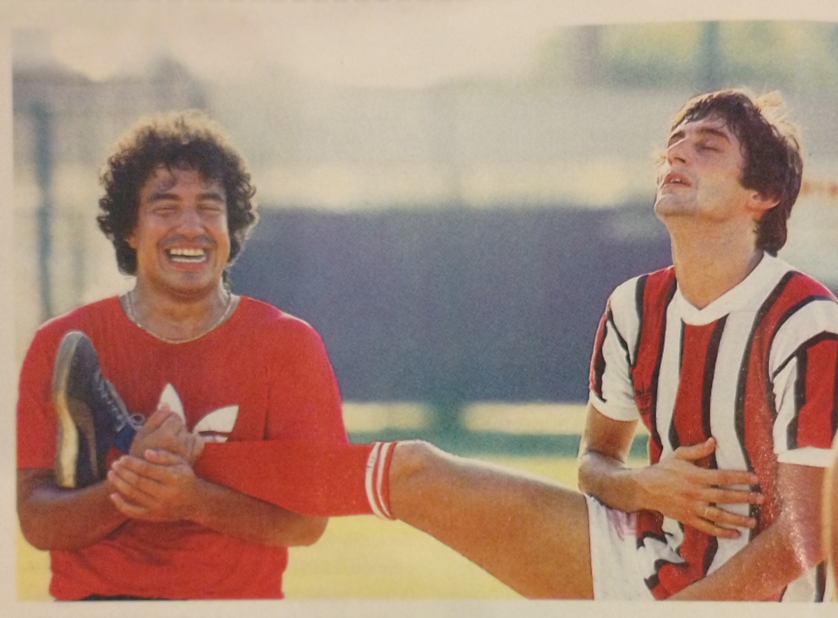 Enzo Francescoli con el Tolo Gallego en un entrenamiento 