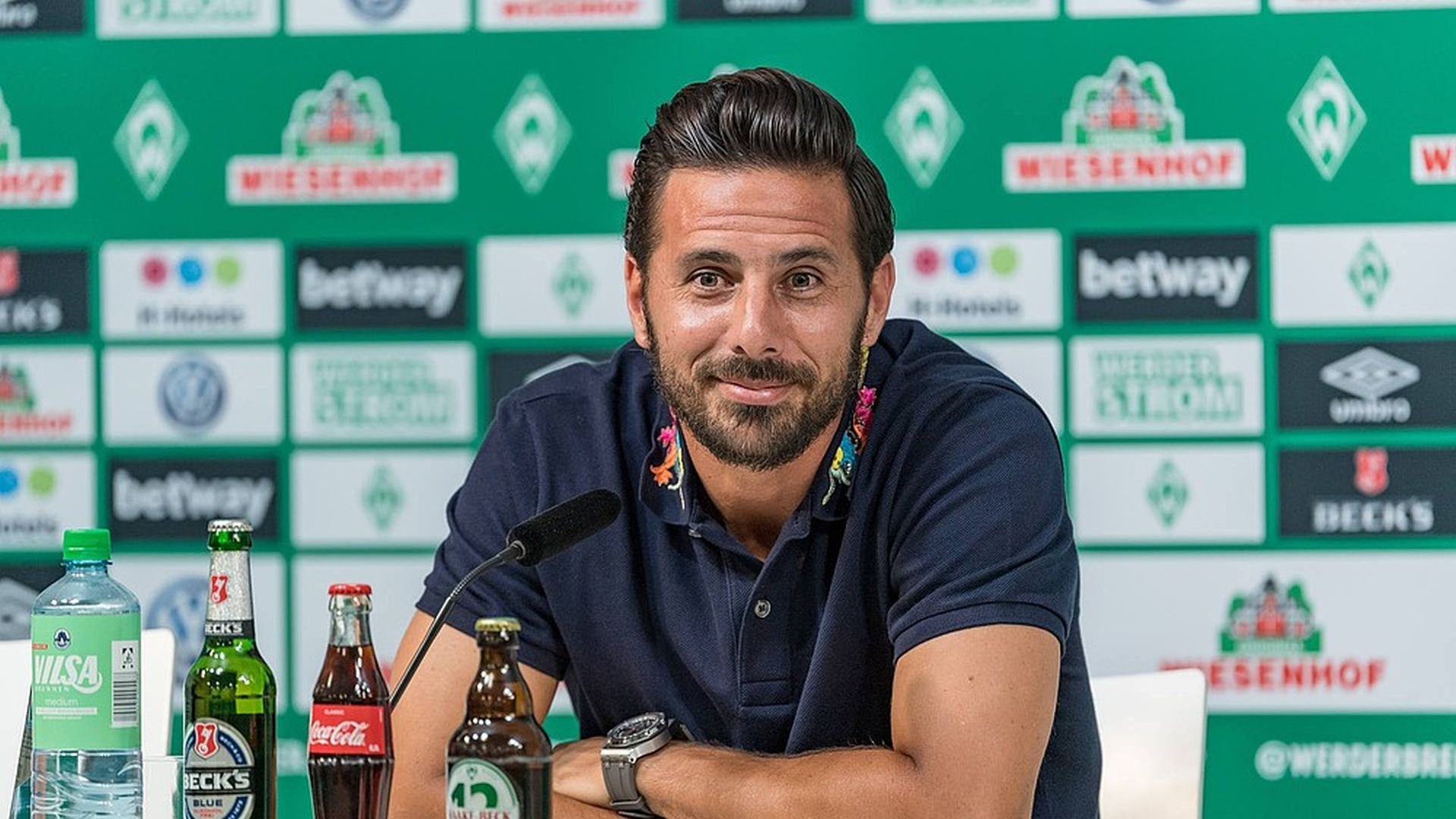 Claudio Pizarro Llegó A Qatar Junto A Leyendas Del Fútbol Y Habló De