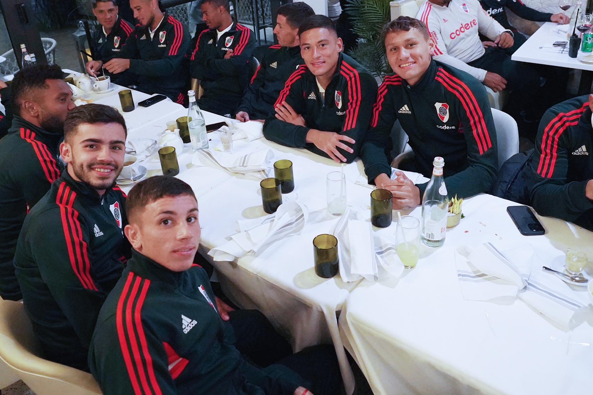 El plantel de River Plate disfrutó de las mejores carnes argentinas en Fort Lauderdale, donde jugó un nuevo amistoso de pretemporada