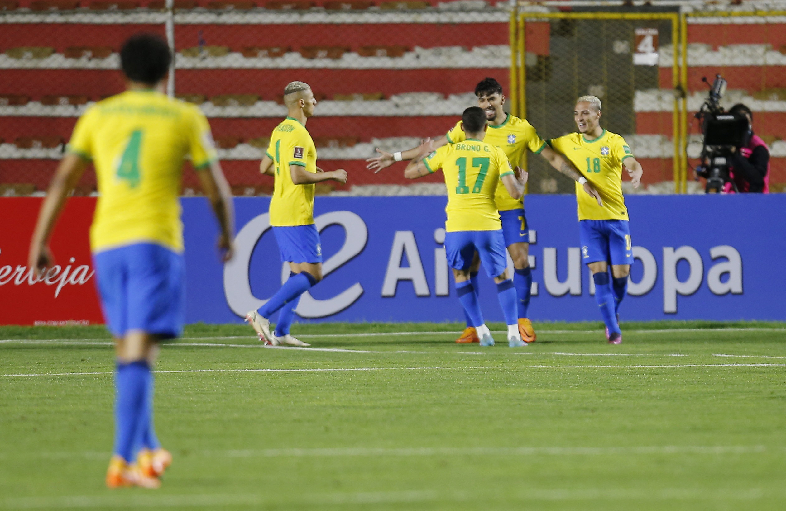 Brasil goleó 4-0 a Bolivia en la Paz por la última fecha de las Eliminatorias Sudamericanas