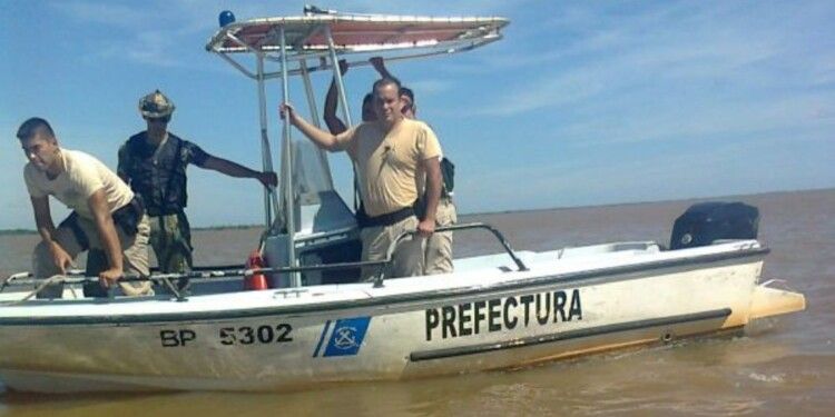 El Ni&ntilde;o: buscan a dos hombres en el r&iacute;o Paran&aacute; que desaparecieron cuando realizaban el cruce de animales