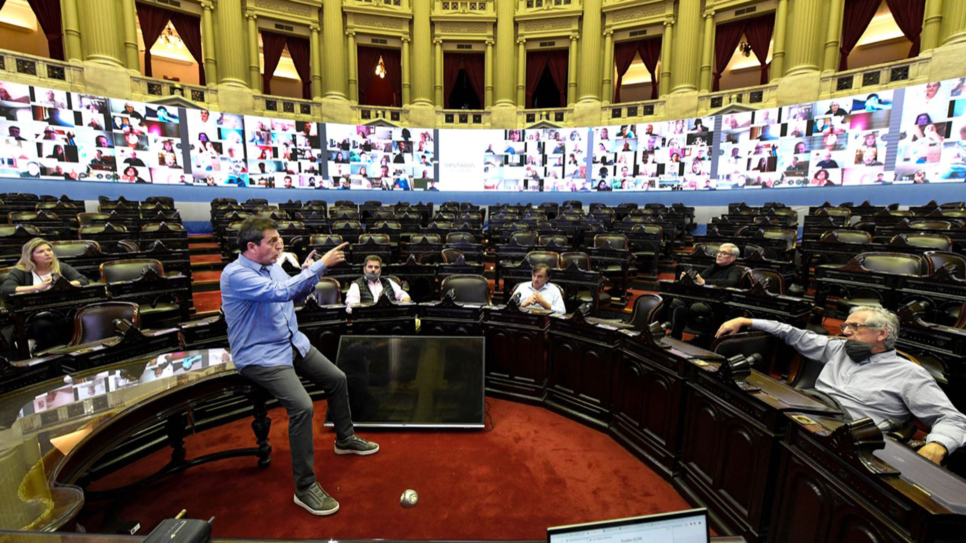 El Congreso virtual. Otro argumento para la grieta.