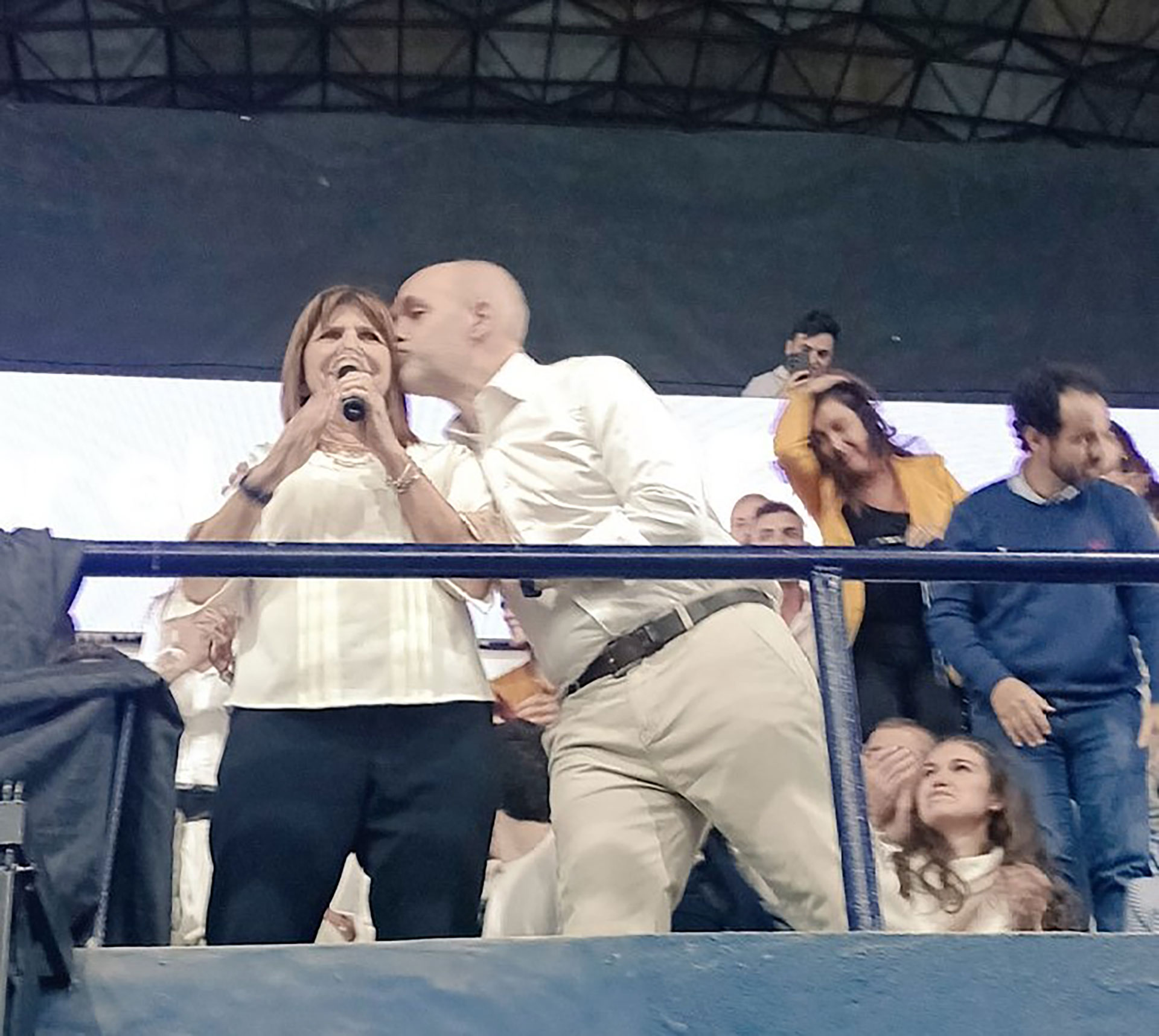 En el PRO hay fotos, besos y reuniones, pero falta que Macri y Rodríguez Larreta se pongan de acuerdo 