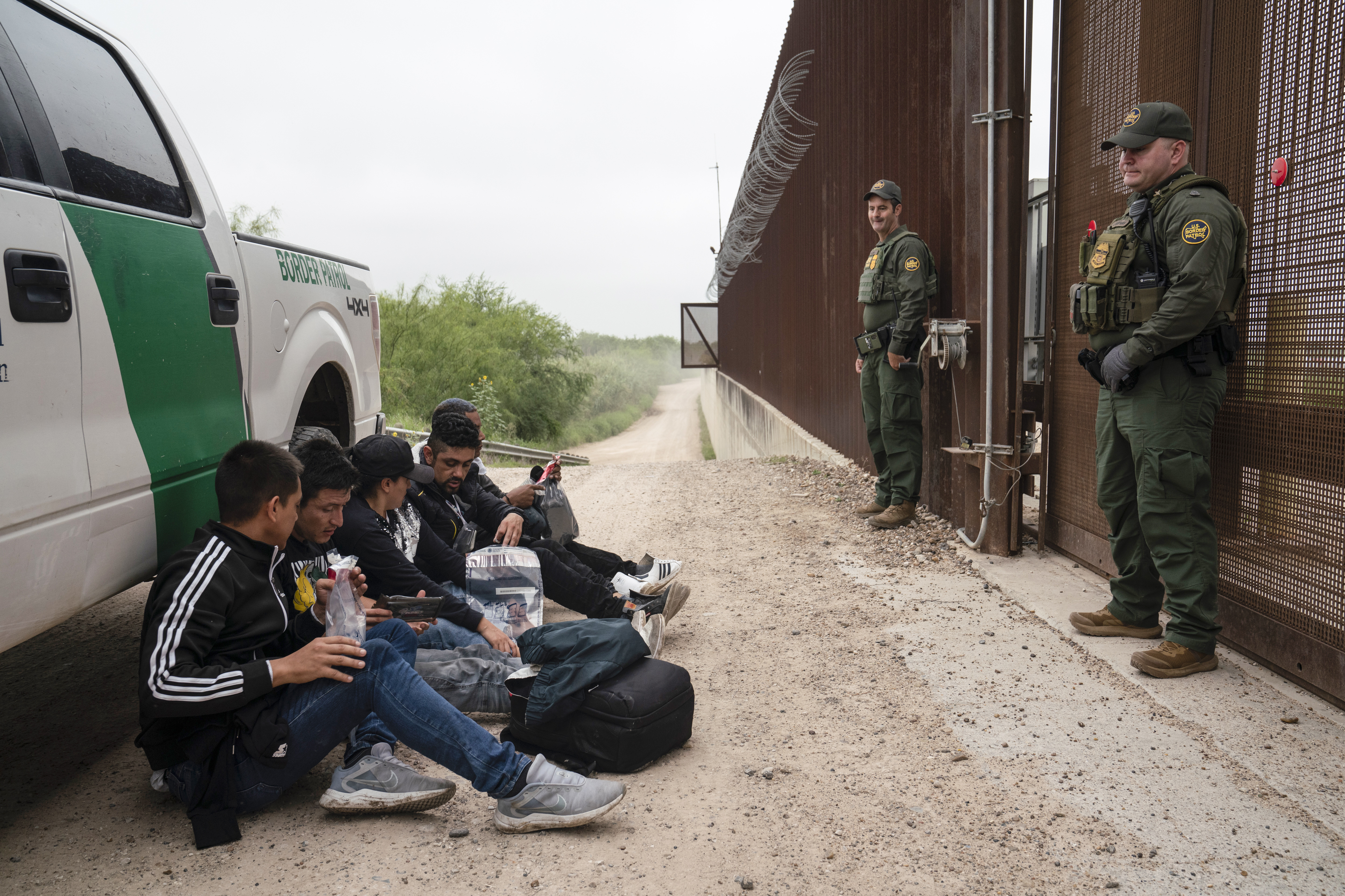 El Título 8, a diferencia del 42, evalúa los riesgos de deportar al sujeto pidiendo asilo en los Estados Unidos (AP)