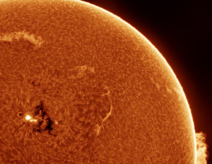 Una mancha solar 10 veces más grande que la Tierra preocupa a los  astrónomos - Infobae