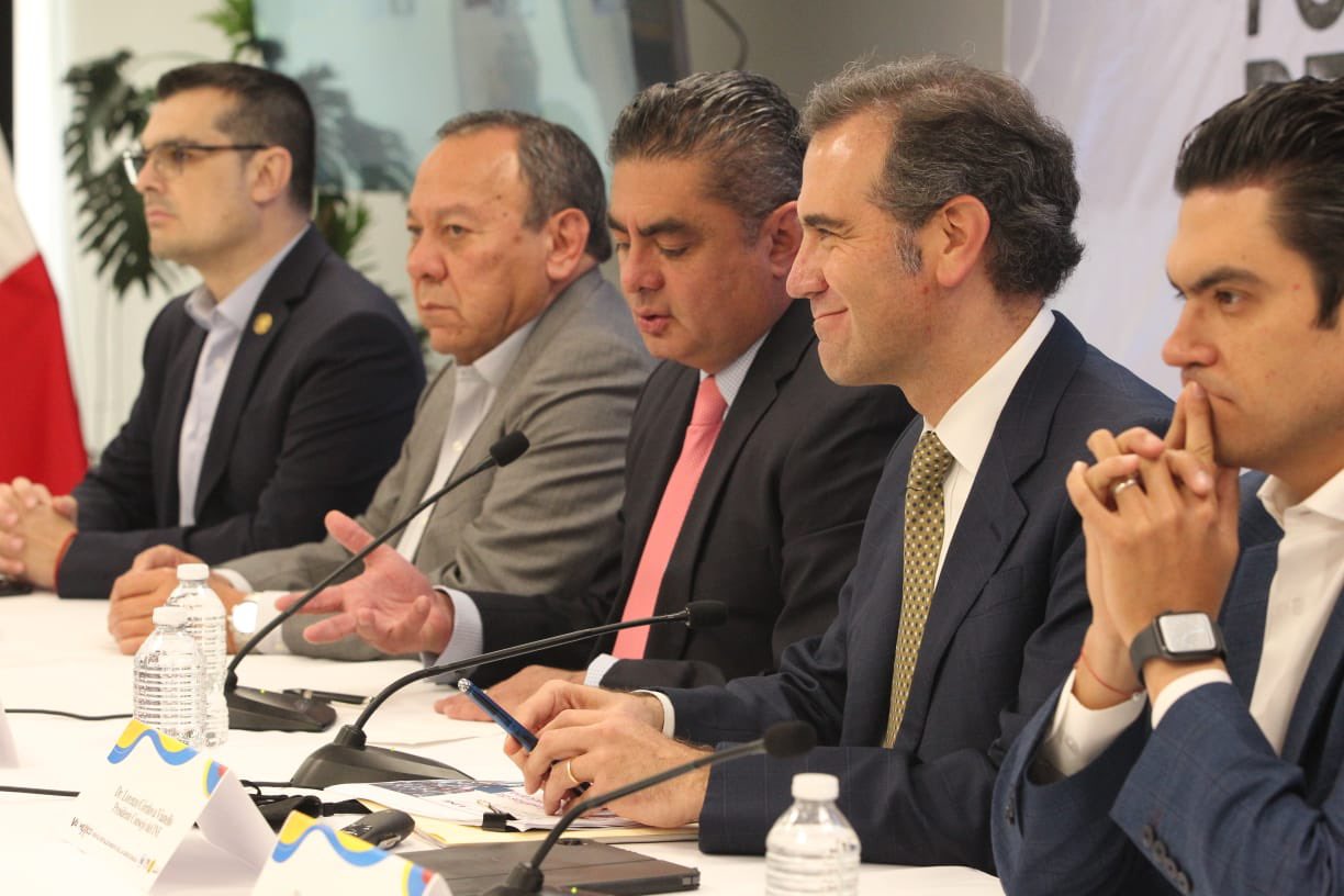 Va por México reiteró defensa del INE ante reforma electoral de AMLO