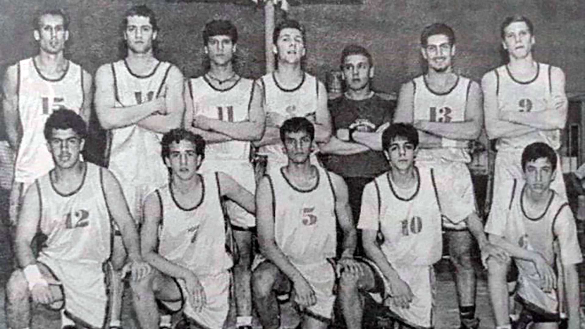 El equipo Bahiense del Norte era un equipo con muchos jóvenes, el de menor edad era un tal Mau Ginobili (abajo a la derecha)