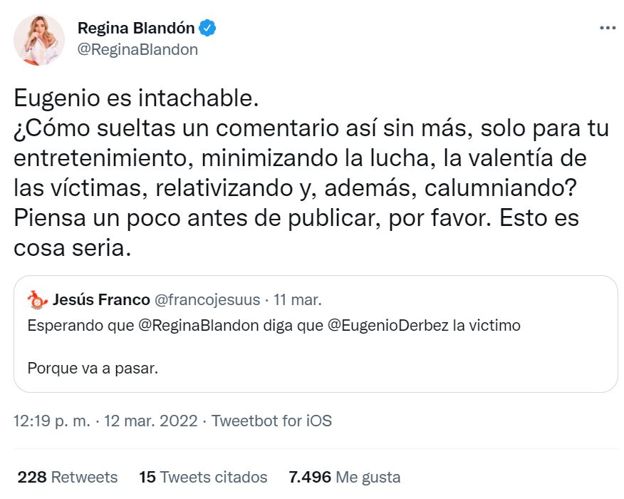 Blandón creó un debate debido al contenido del sitcom que protagonizó junto a Derbez (Foto: captura de pantalla/Twitter)
