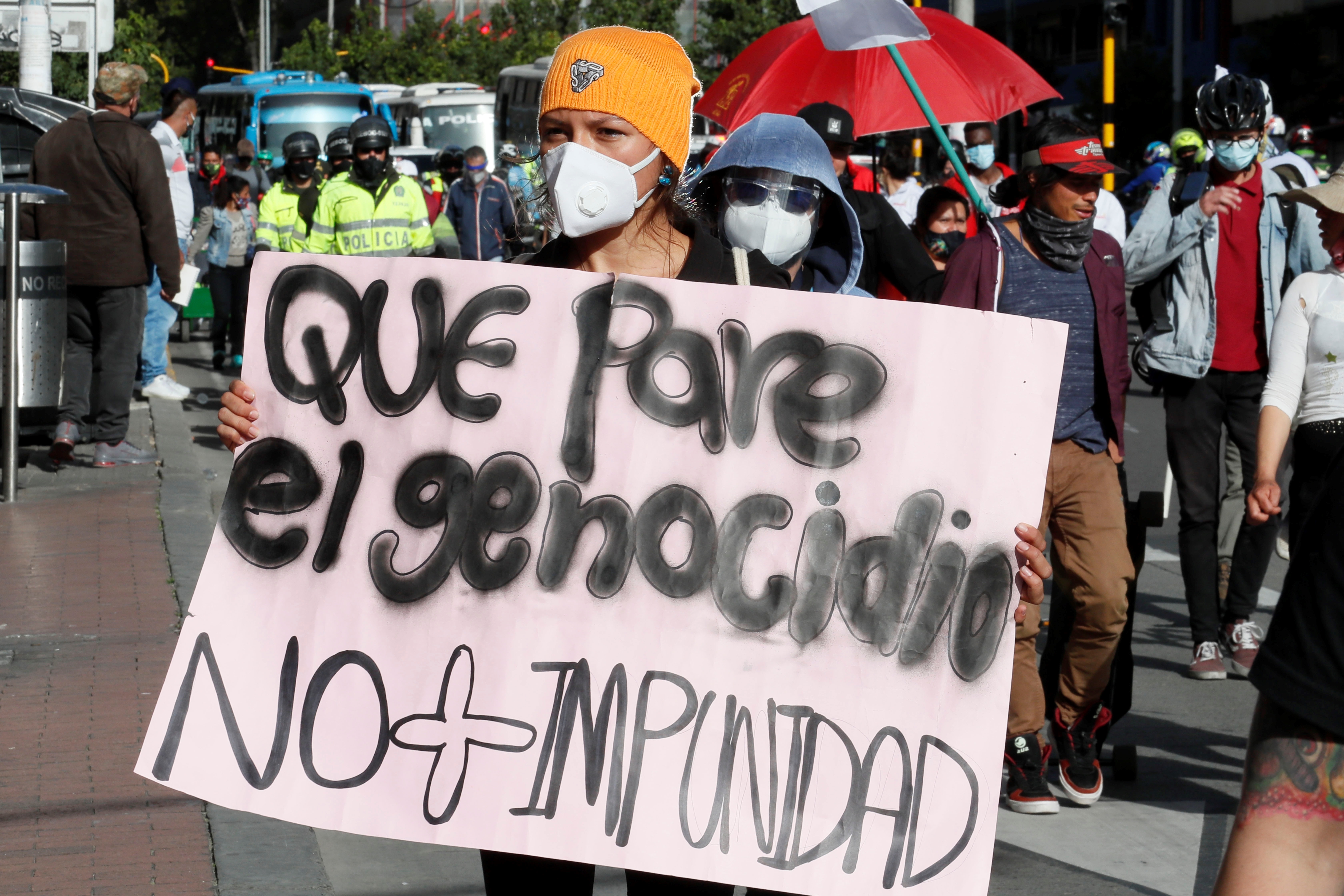 Indígenas y líderes sociales marchan el 10 de julio de 2020 en las calles de Bogotá (Colombia). EFE/ Carlos Ortega/Archivo
