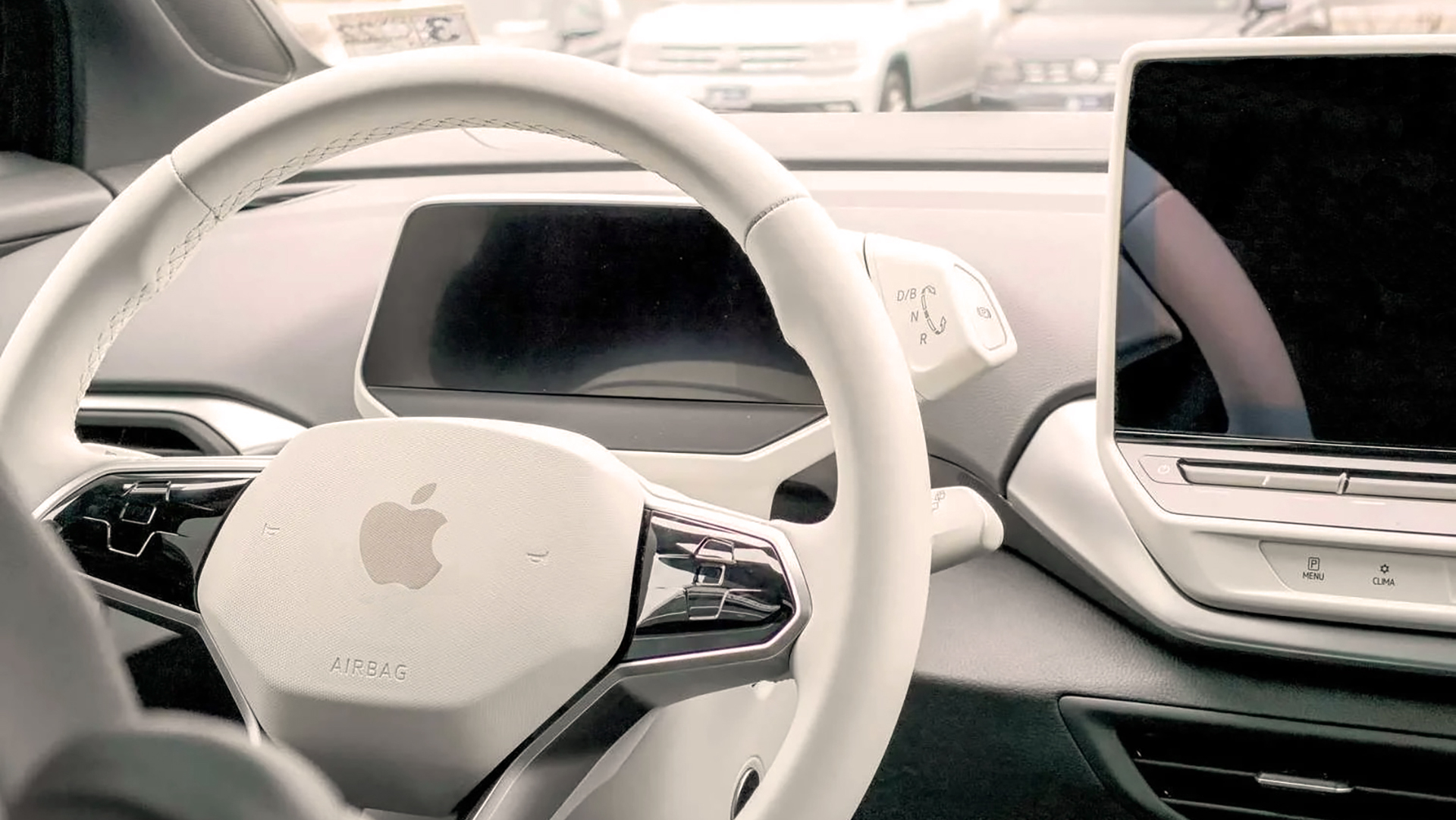 El primer auto de Apple tendrá volante y pedales. El cambio de idea tiene que ver con el desarrollo de la conducción autónoma total y la legislación que la debe regular