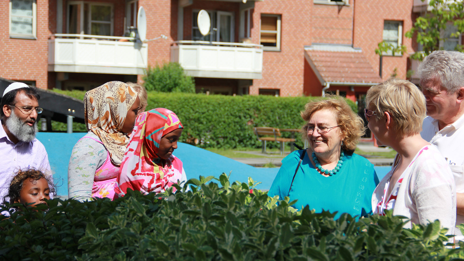Vecinos del barrio de Mjølnerparken, considerado uno de los principales guetos de Dinamarca (Creative commons/Nordic Co-operation website/Cecilie Blichfeldt)