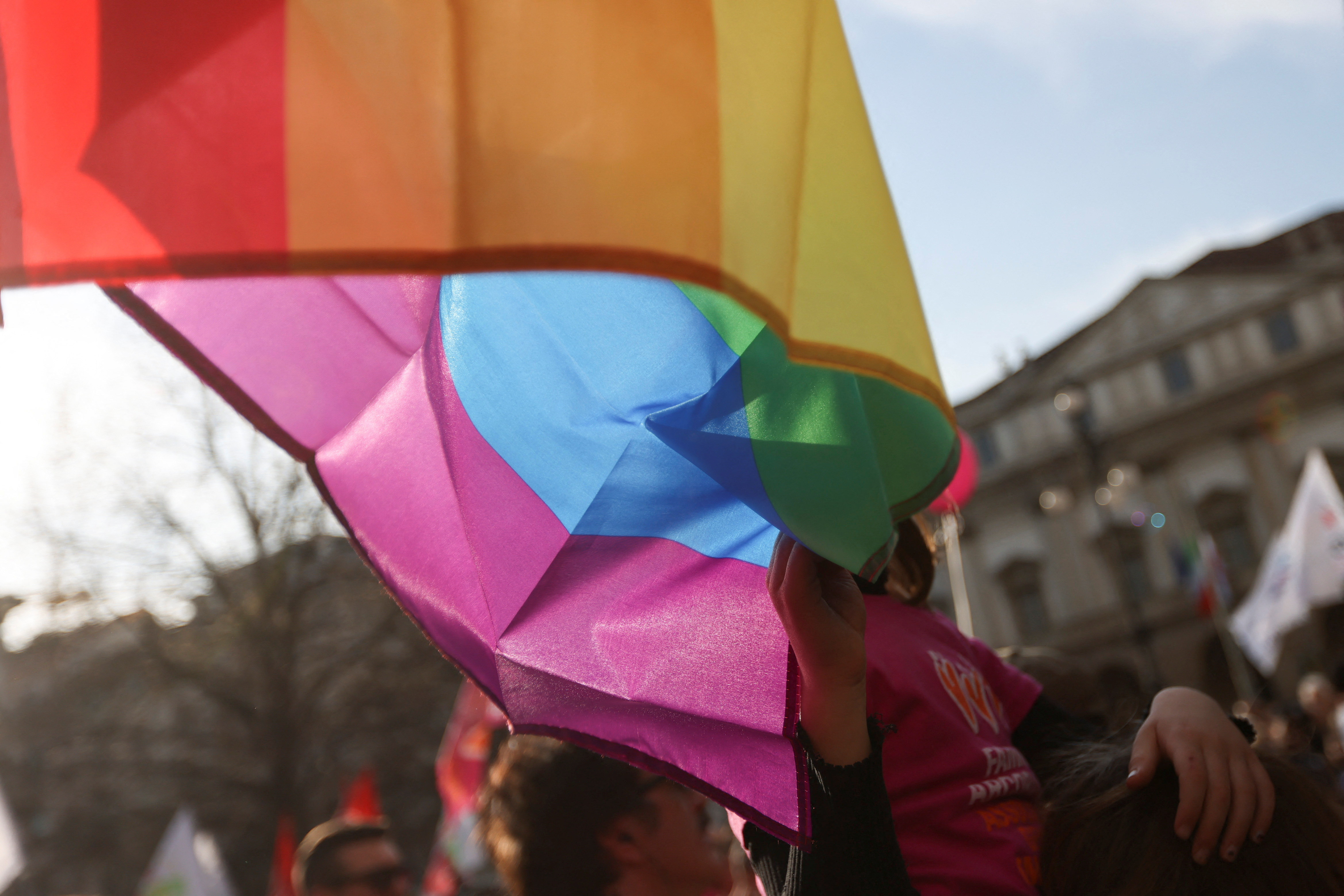 Italia legalizó las uniones civiles entre personas del mismo sexo en 2016, pero en medio de la oposición de católicos y conservadores, las parejas del mismo sexo aún no pueden casarse. REUTERS/Claudia Greco