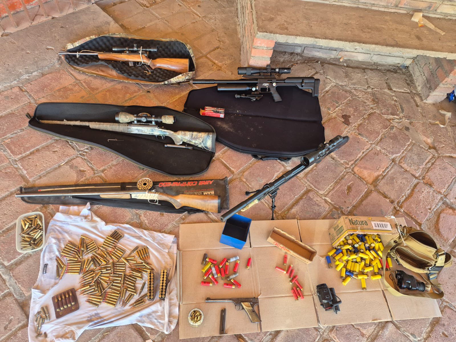 Desbarataron una banda que estaf&oacute; a m&aacute;s de 800 personas bajo la fachada de p&aacute;ginas oficiales 