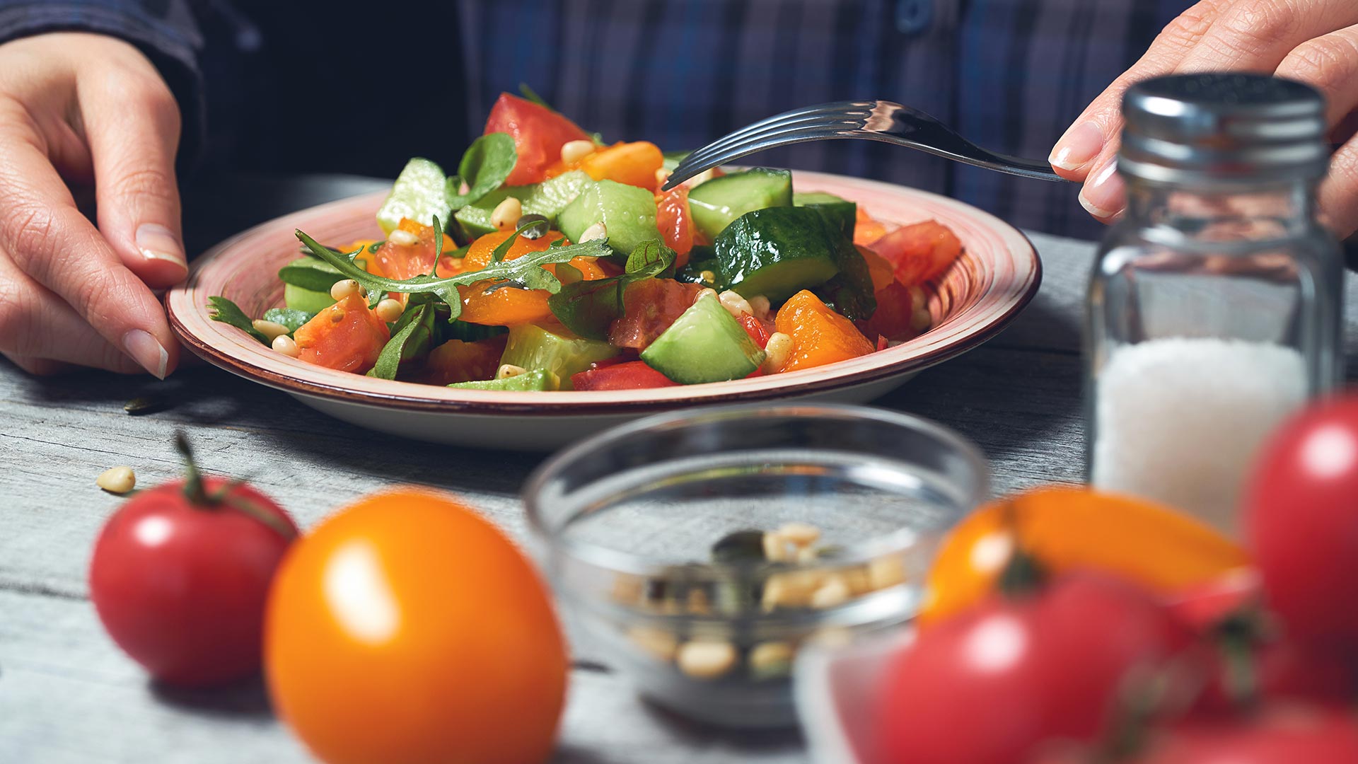 La dieta mediterránea se ha relacionado anteriormente con la reducción de la presión arterial y una mejor salud cardiovascular (Getty Images)