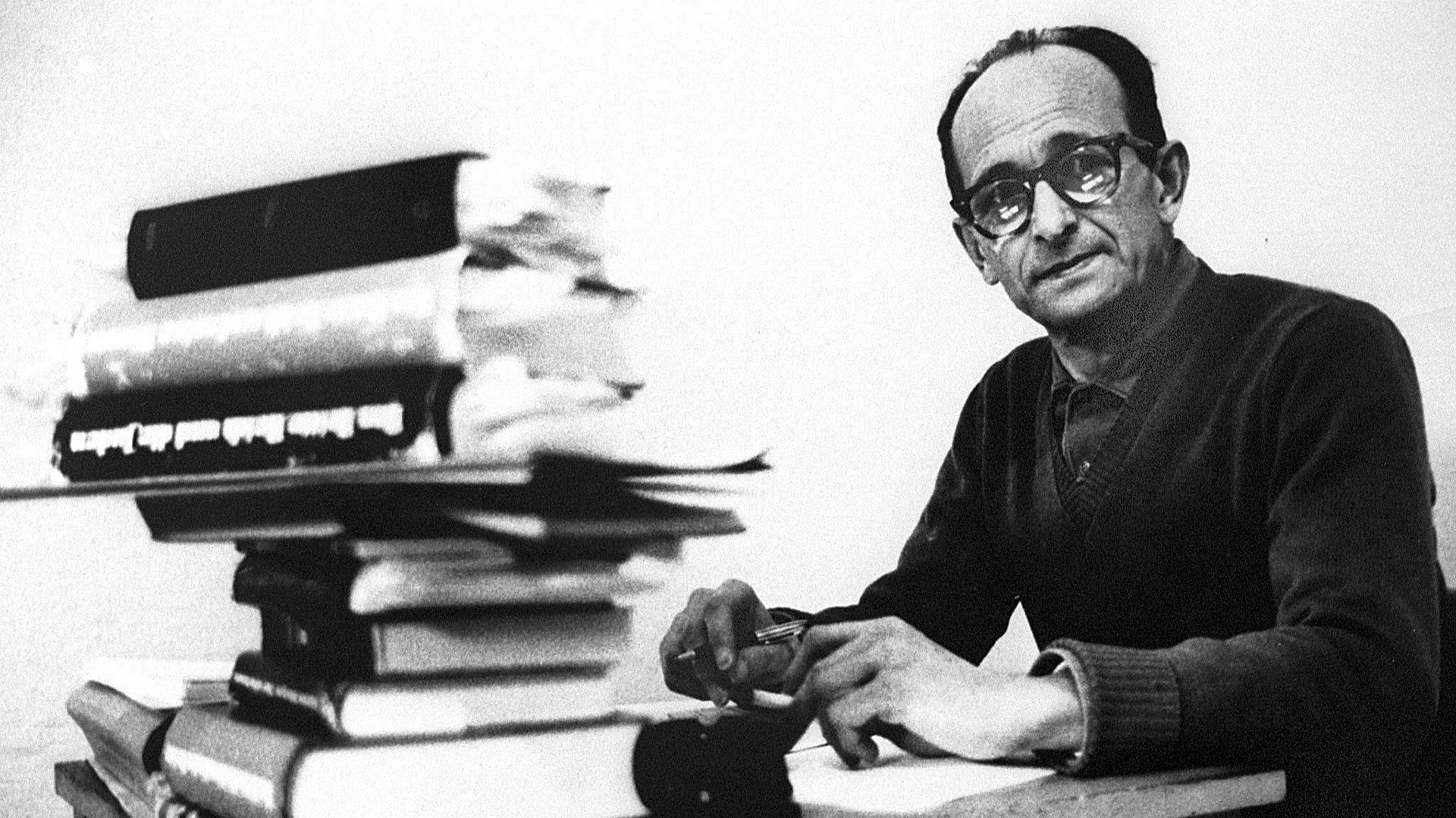 El 15 de diciembre de 1961 Adolf Eichmann fue condenado a morir en la horca por crímenes contra la Humanidad. Había vivido cerca de diez años en varias ciudades argentinas