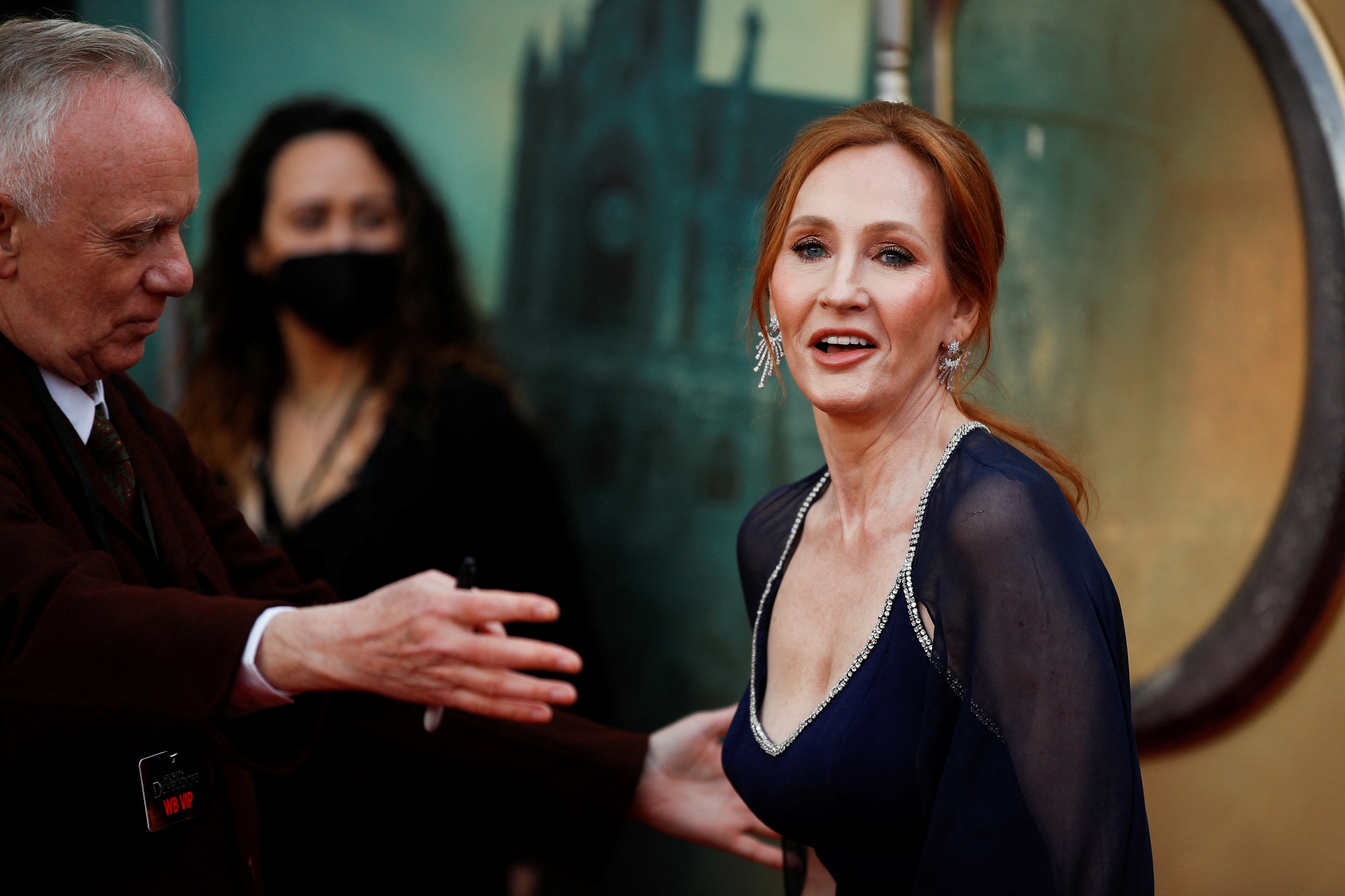 J.K. Rowling llega al estreno mundial de la película "Fantastic Beasts: Los secretos de Dumbledore" en Londres, Gran Bretaña, el 29 de marzo de 2022. REUTERS/Peter Nicholls