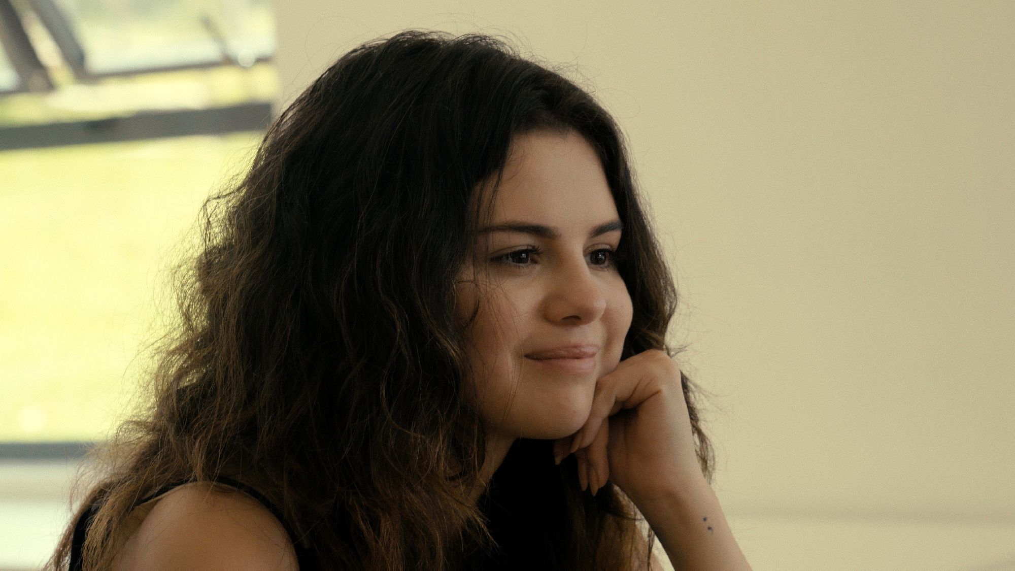 El largometraje muestra los altibajos en la carrera de Selena. (Apple TV Plus)
