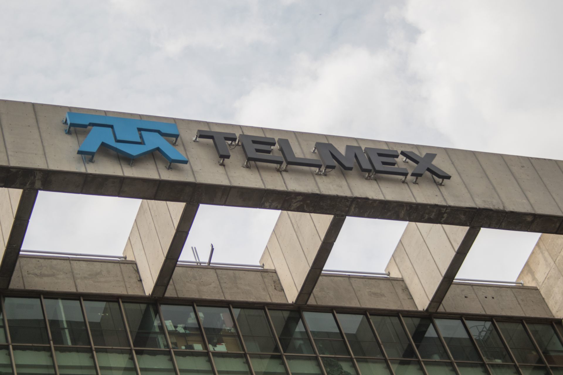 Por qué Telmex perdió 600 mil usuarios en el último trimestre del 2022