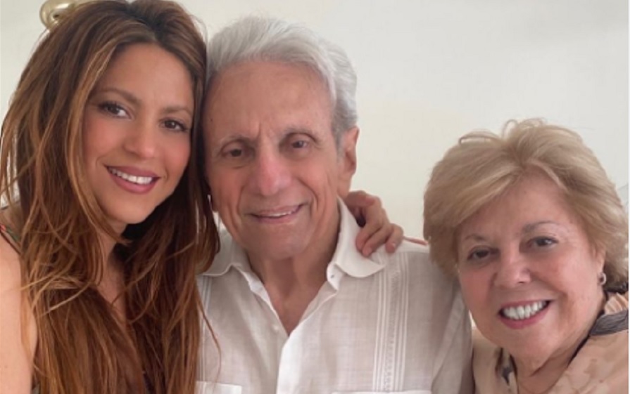 Shakira y sus padres. Foto: Instagram @shakira