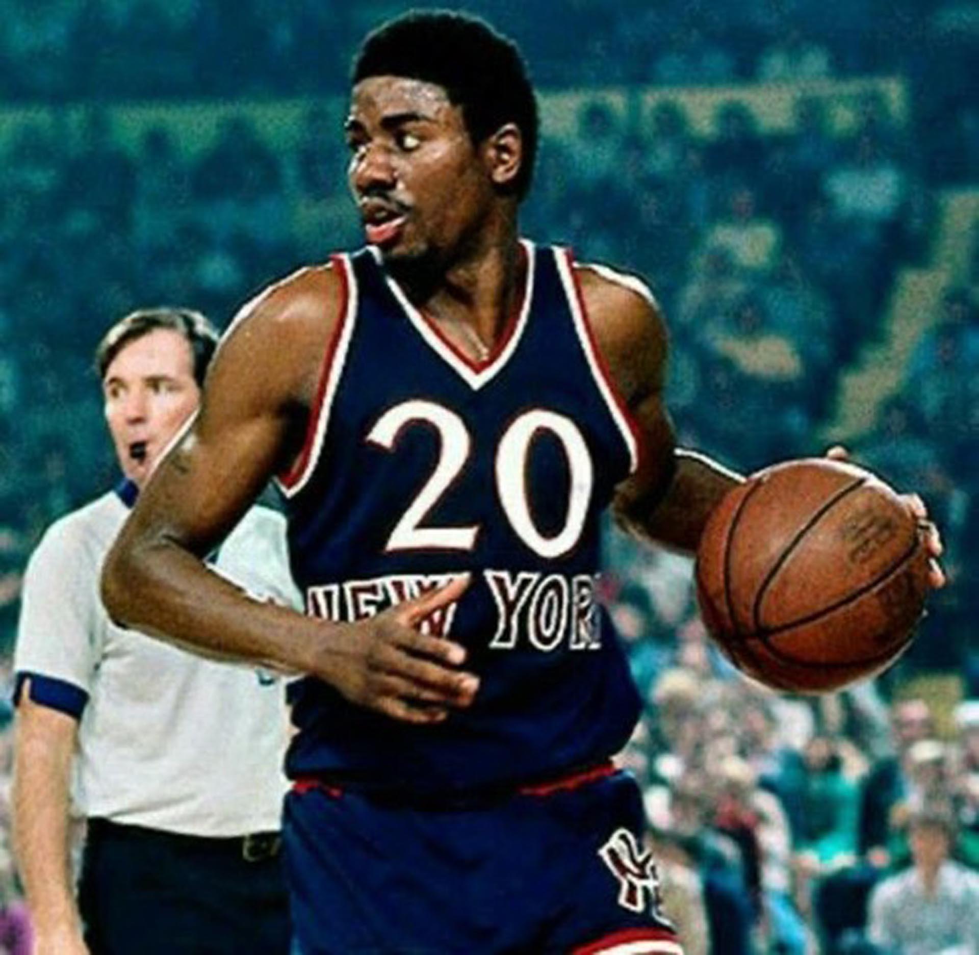 Michael Ray Richardson, la NBA lo suspendió tres veces hasta que, en 1986, directamente fue sancionado de por vida