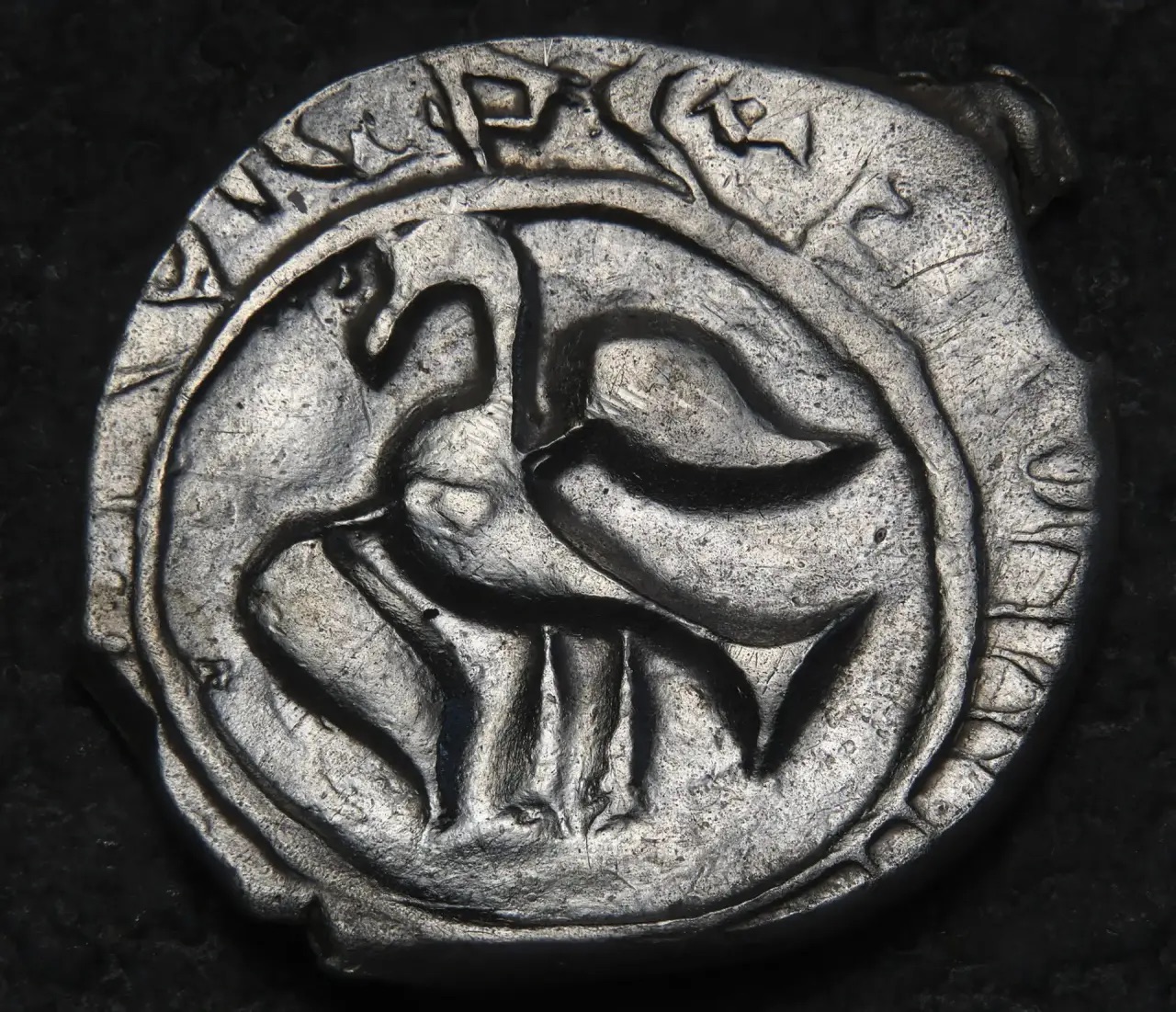 Unos arqueólogos rusos hallaron en Kolomna un tesoro con más de 2.600 monedas de plata del siglo XV