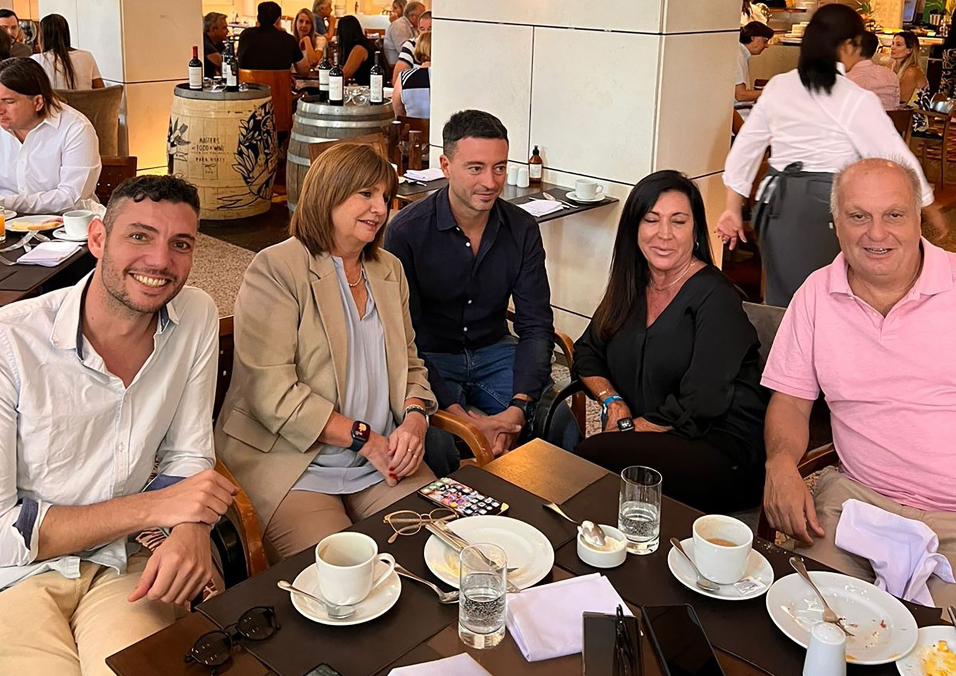 Patricia Bullrich, reunida en Mendoza con Rodrigo de Loredo, Hernán Lombardi, Laura Rodríguez Machado y Damián Arabia