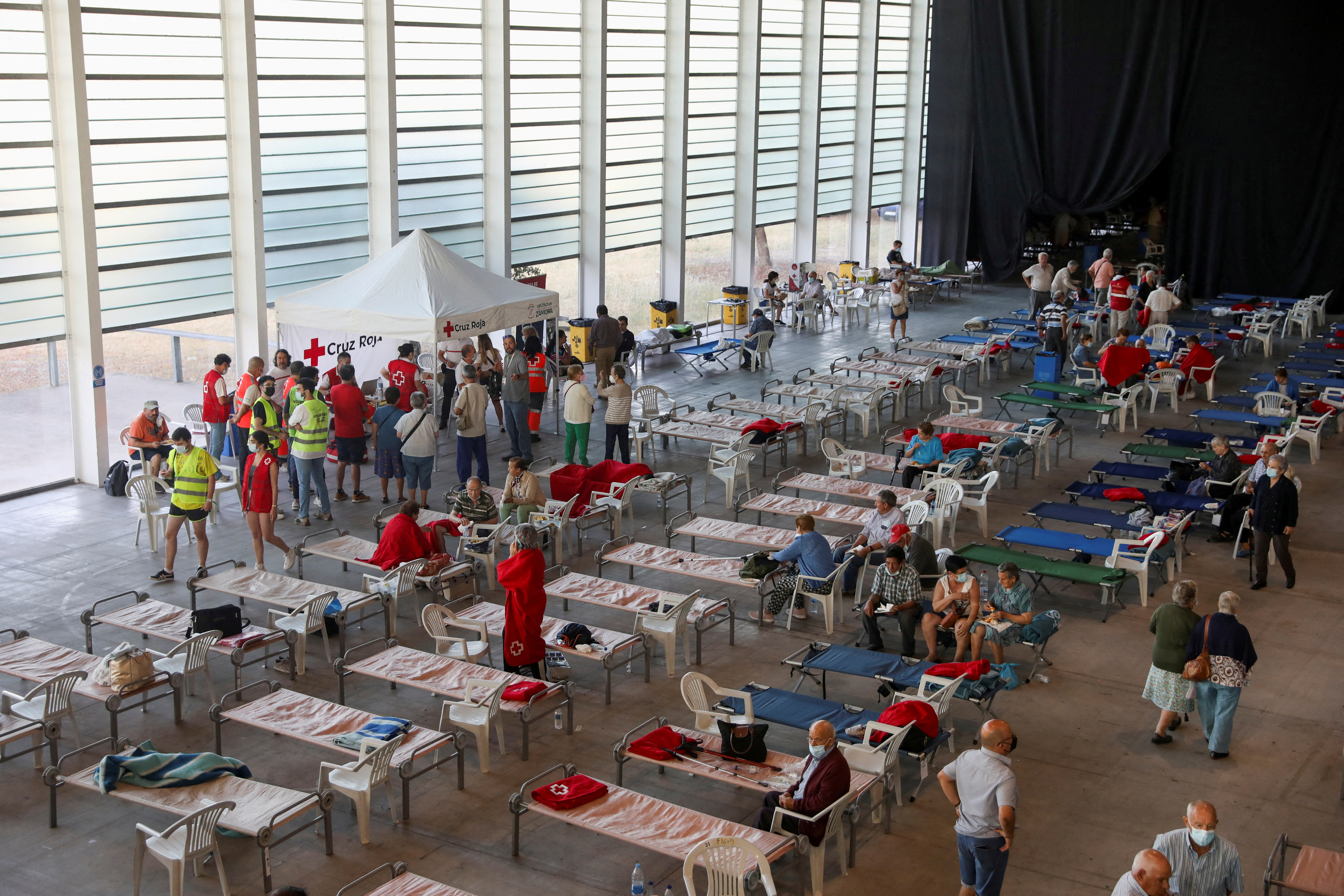 Centro di assistenza della Croce Rossa in Spagna per il trattamento del colpo di calore.