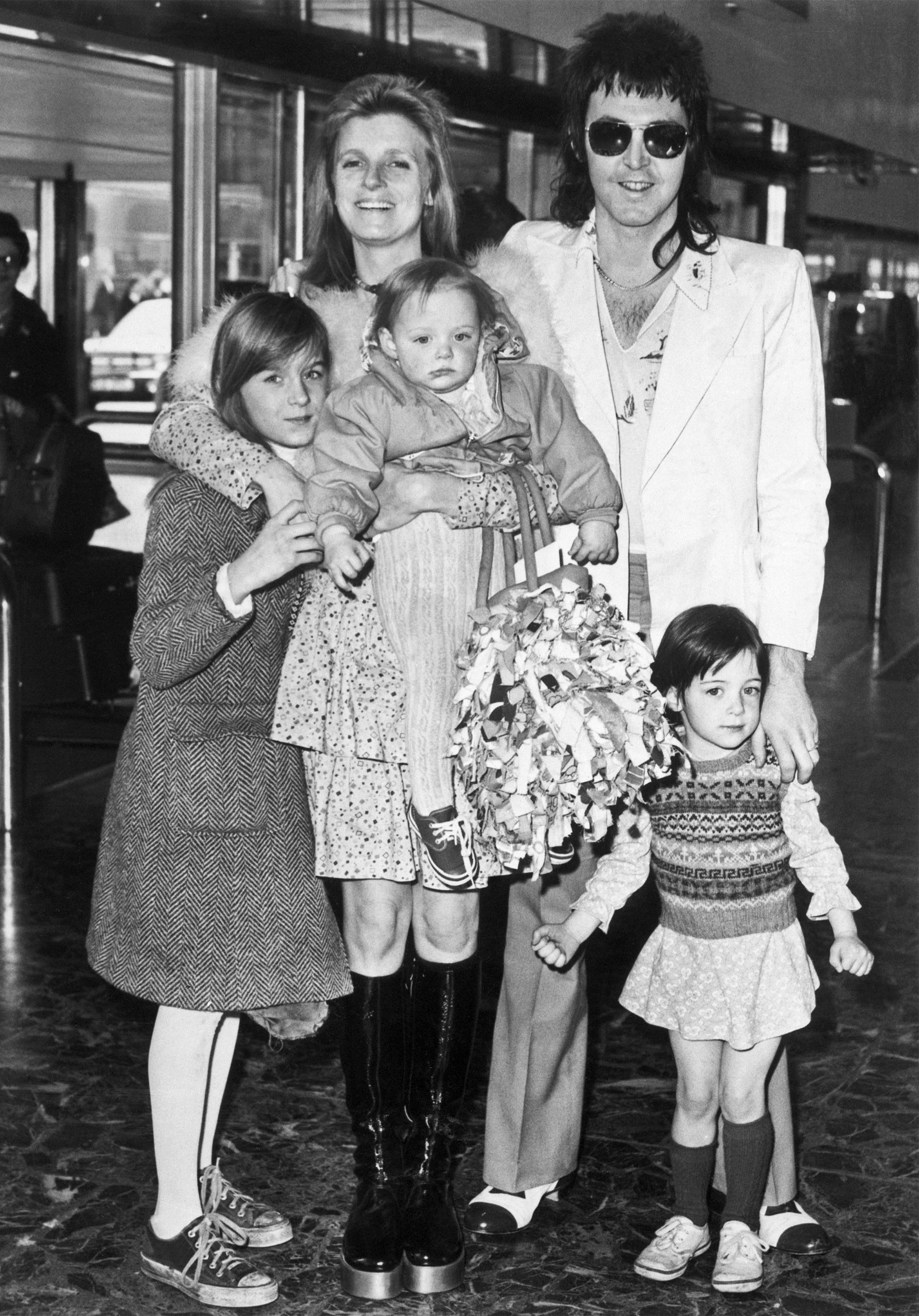 Los McCartneys. Paul y Linda iban con sus hijos a todas las giras. La familia rodaba junta, una costumbre poco usual en el rock