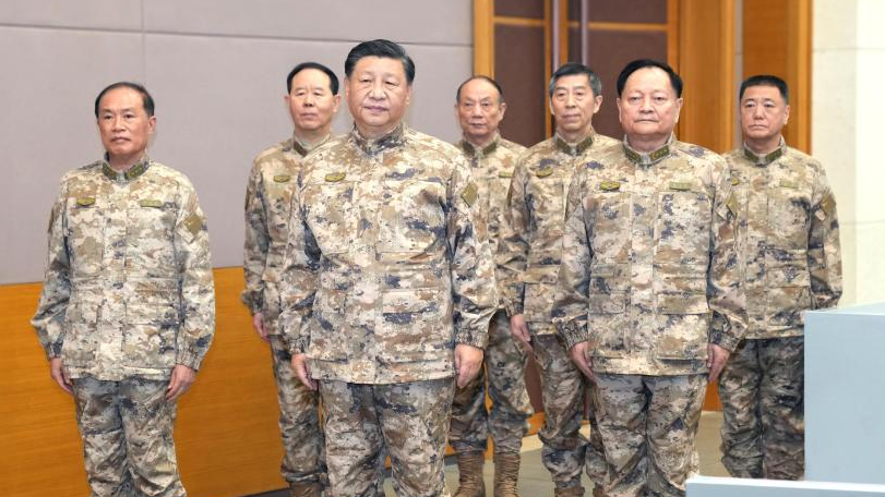 Xi Jinping y la cúpula de la Comisión Militar Central (AFP - Xinhua)