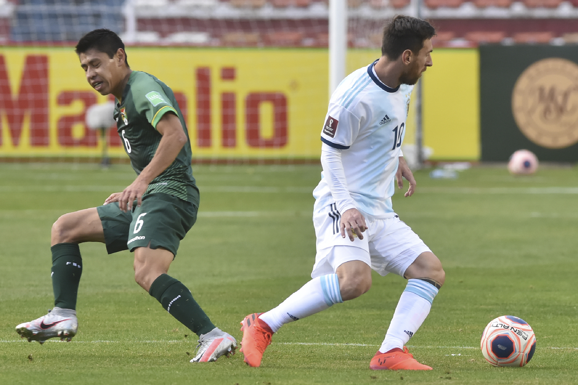 Ya en el segundo tiempo, se vio al equipo argentino más activo, con cambio de aire y más posesión del balón