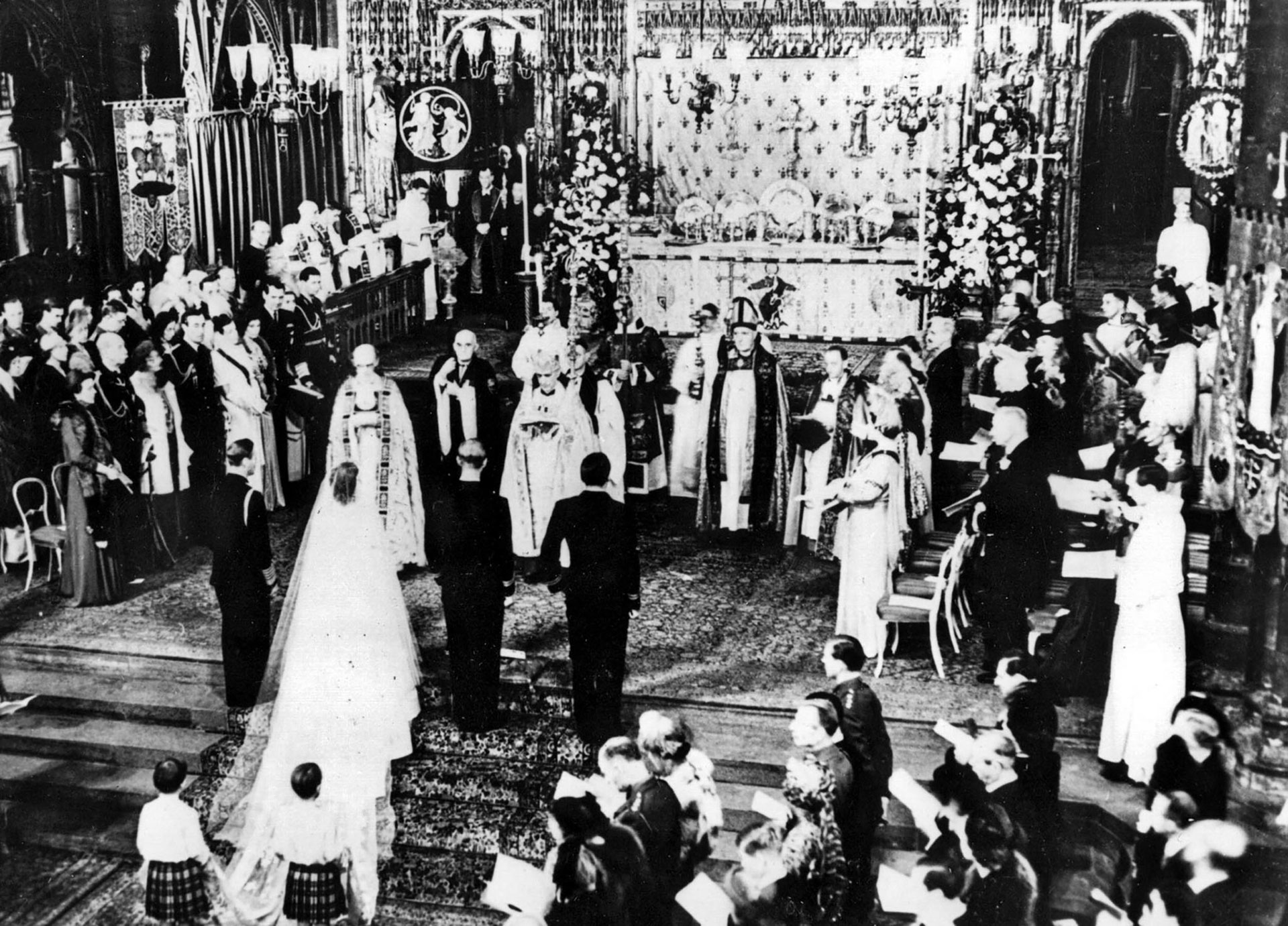 La boda real se llevó a cabo el 20 de noviembre de 1947 en la Abadía de Westminster y fue presidida por Geoffrey Francis Fisher, Arzobispo de Canterbury