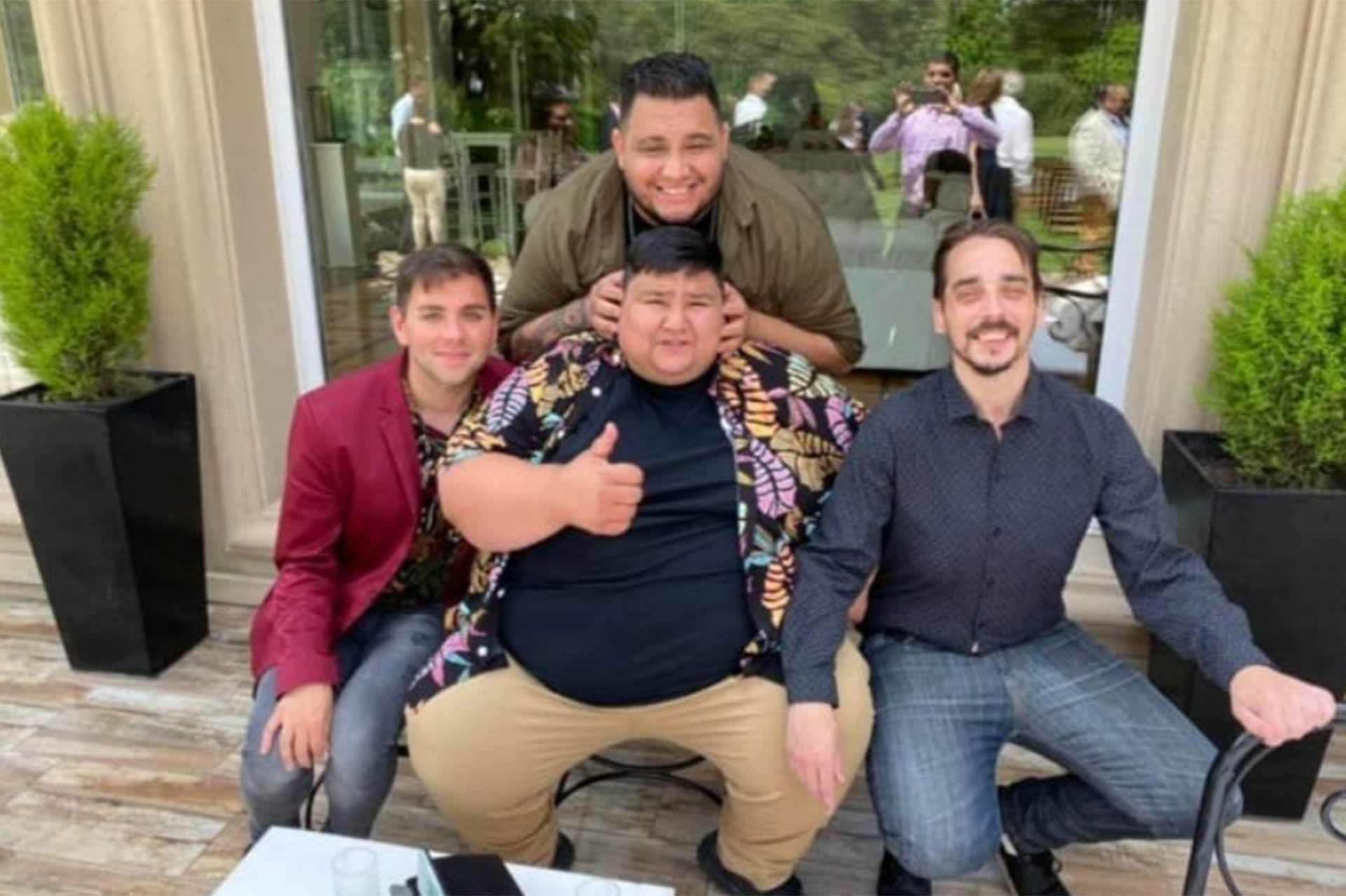 Pablo Bragale, ex Cuestión de peso, en el casamiento de Marcos, ex compañero de programa, con Luisito
