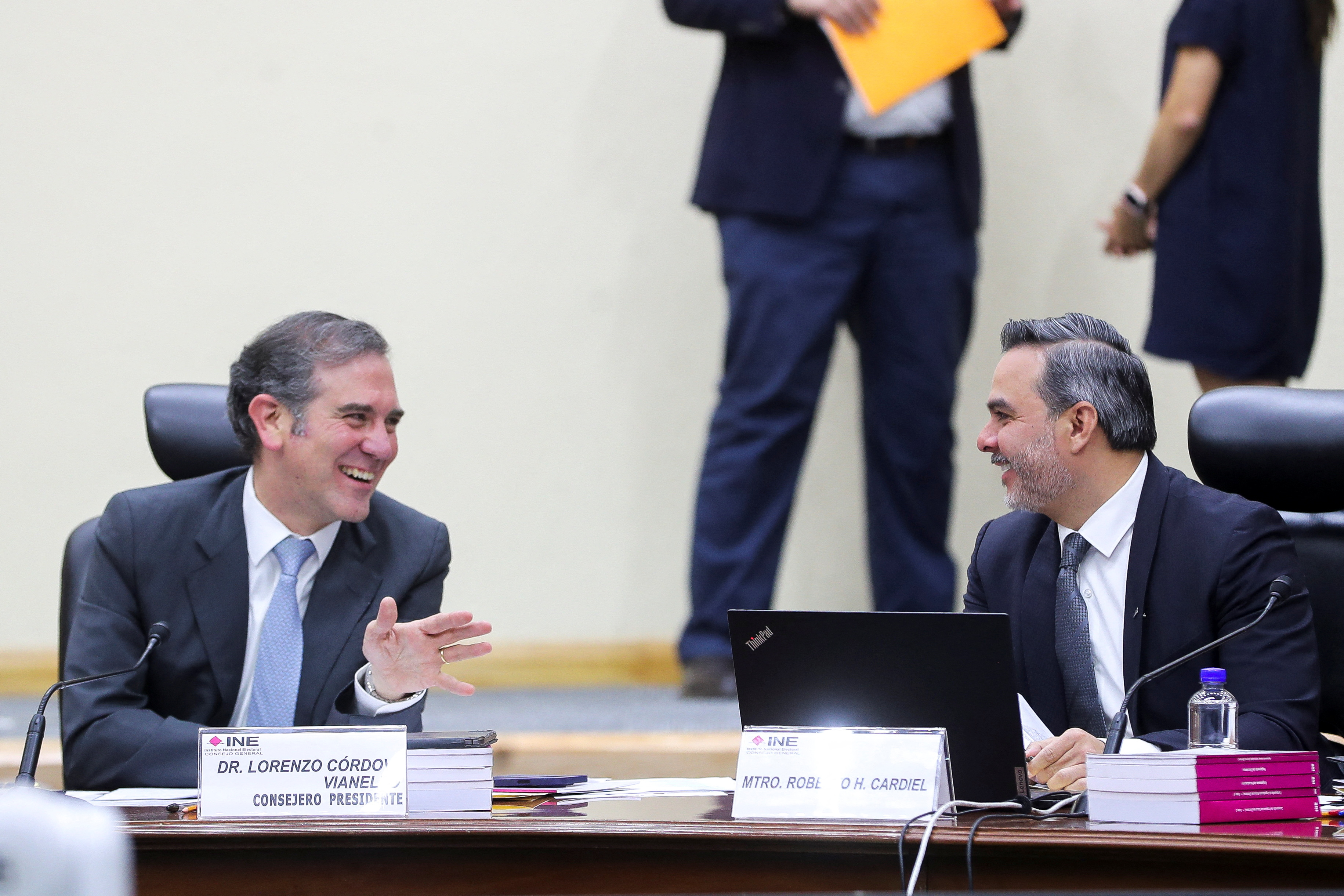 Lorenzo Cordova Vianello, President of the National Electoral Institute (INE), and Roberto Heycher Cardiel Soto, new executive secretary of INE talk during a general council session of the INE in Mexico City, Mexico.  March 3, 2023. REUTERS/Raquel Cunha