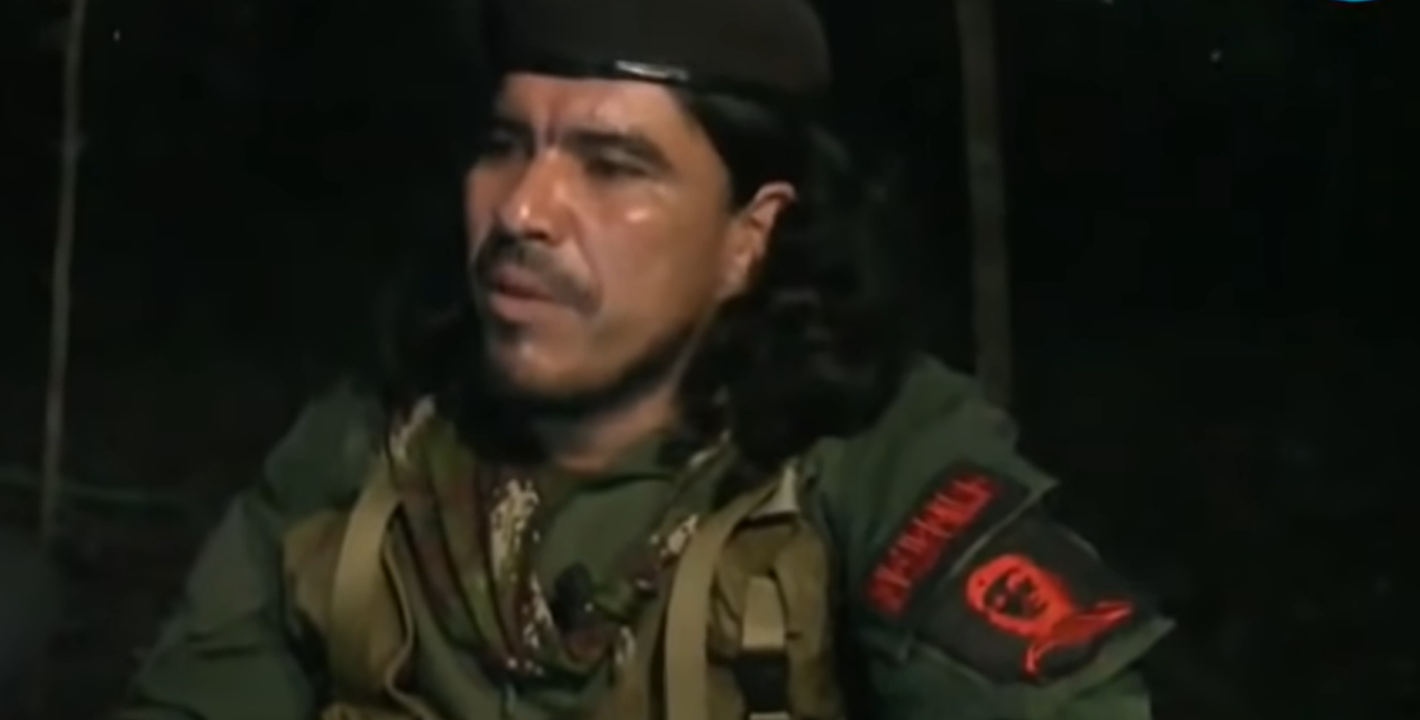 De acuerdo con información de inteligencia, en el campamento donde habría muerto 'Gentil Duarte', también estaba 'John Mechas'.
FOTO: Captura de pantalla de YouTube (Canal3)