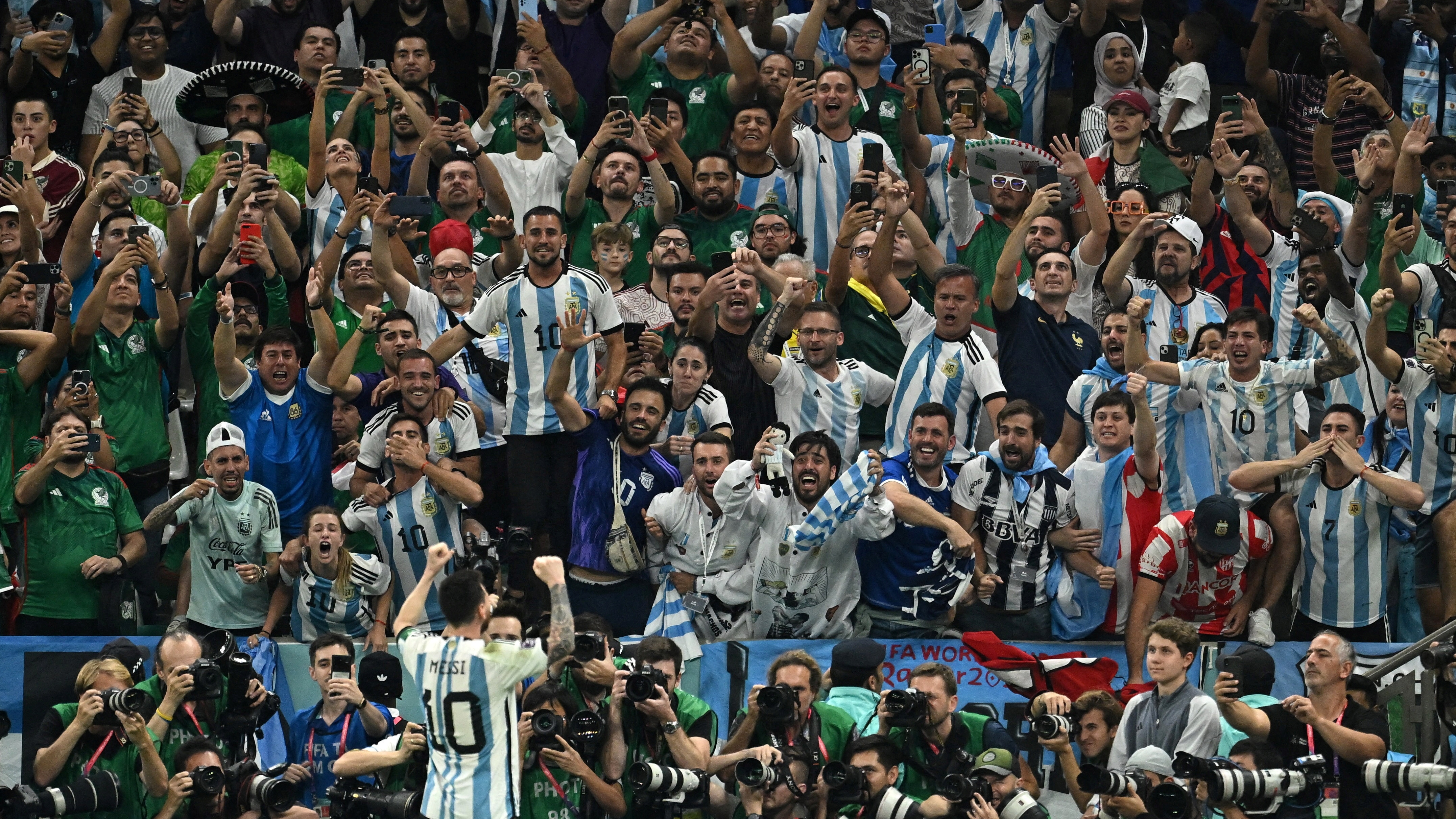 The celebration after the bombing of another planet by Messi (REUTERS / Dylan Martínez)