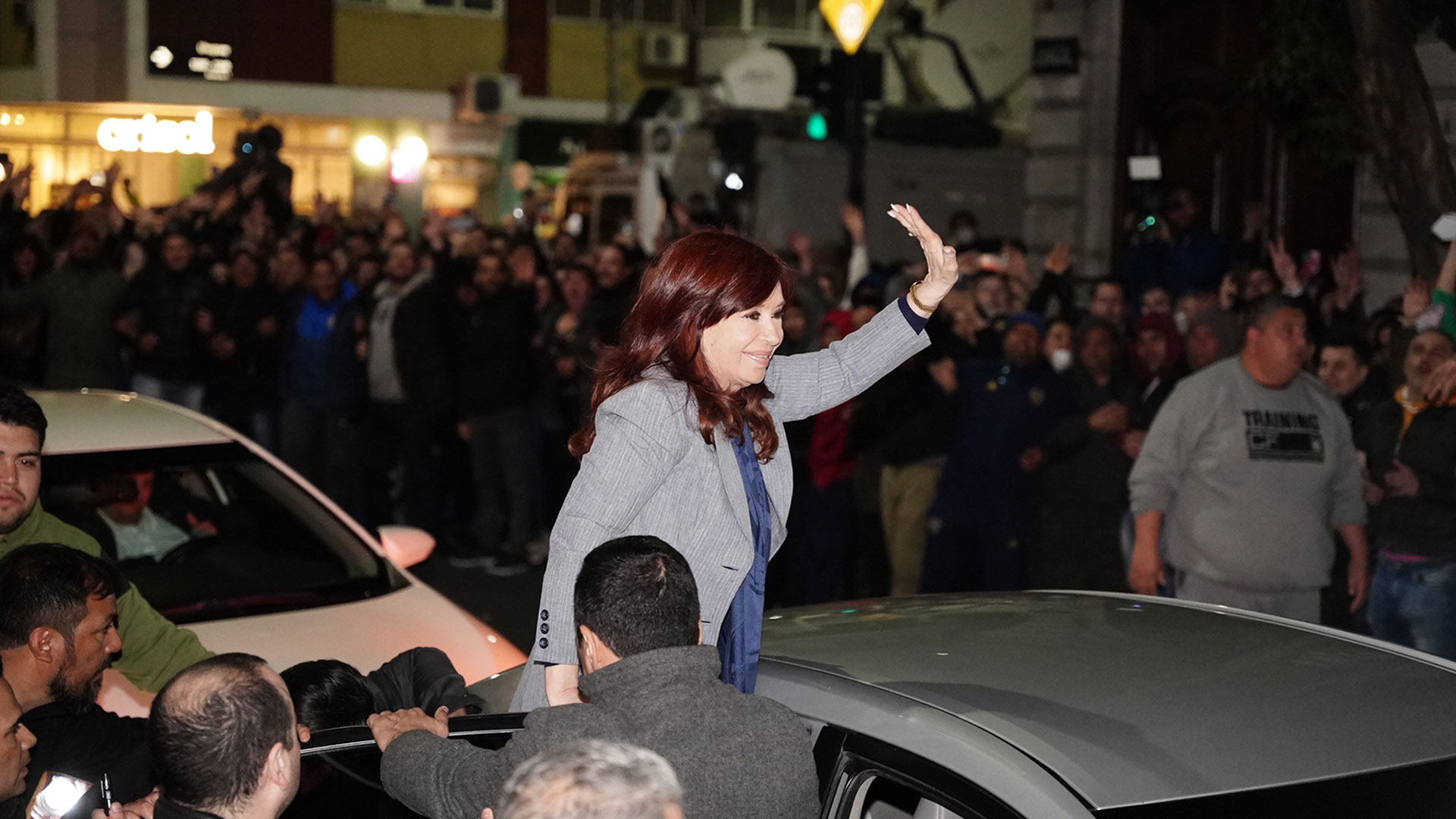 Carrio presentó un amparo para que se le garantice la seguridad a los vecinos de Cristina Kirchner en Recoleta
