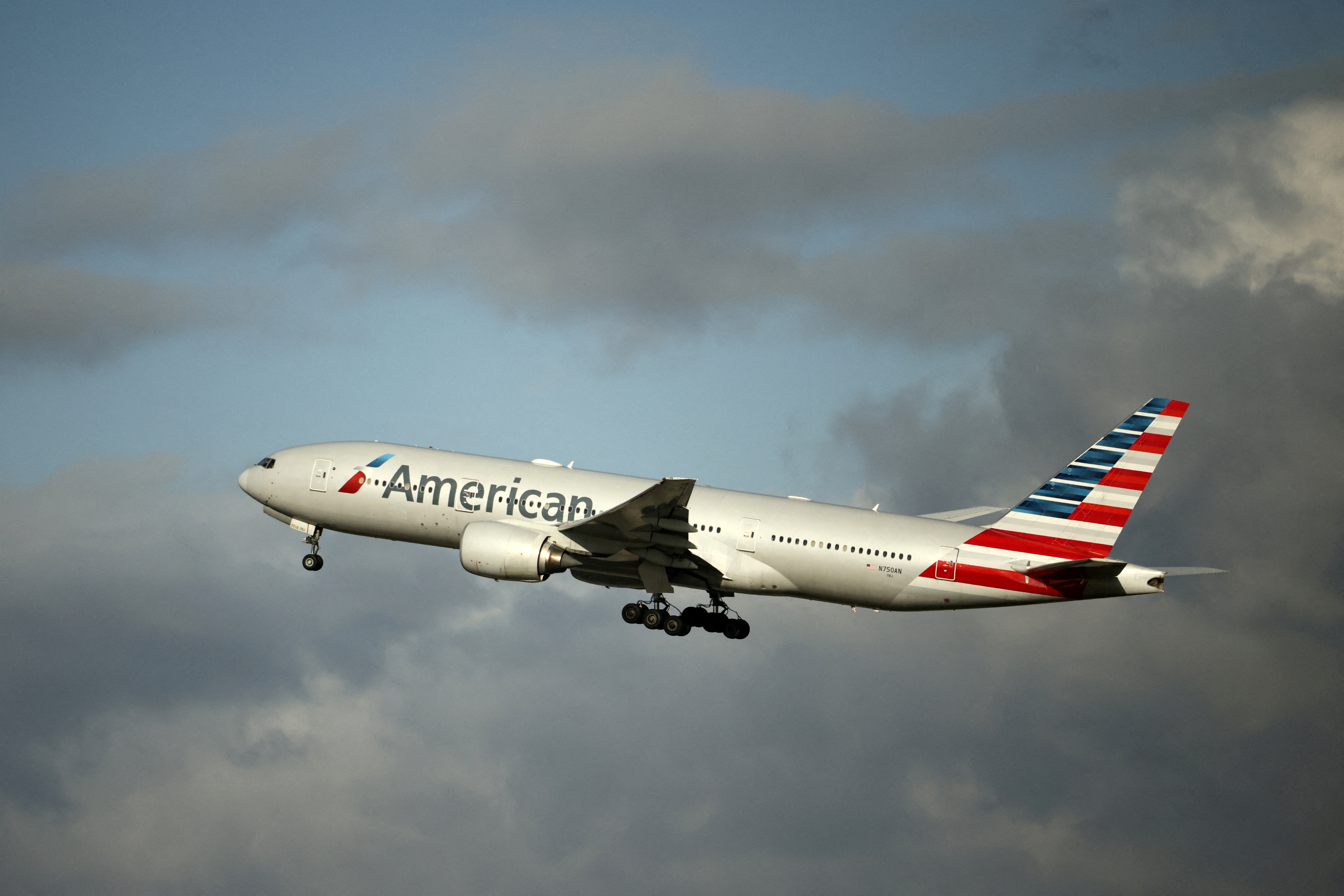 An American Airlines Boeing 777 (REUTERS/Sarah Meyssonnier/file)