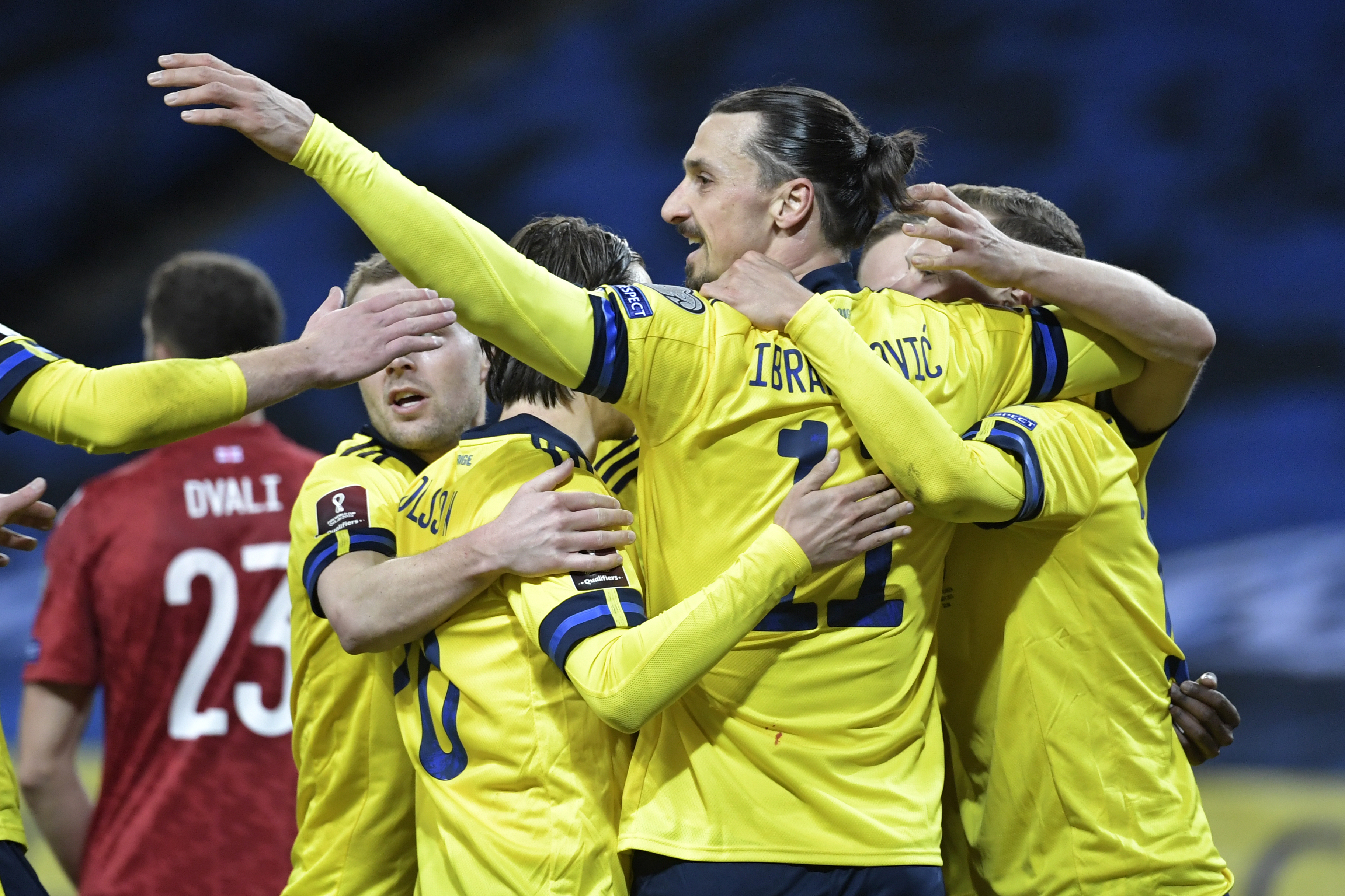 Zlatan Ibrahimovic dio una asistencia de lujo en un nuevo triunfo de Suecia en las Eliminatorias