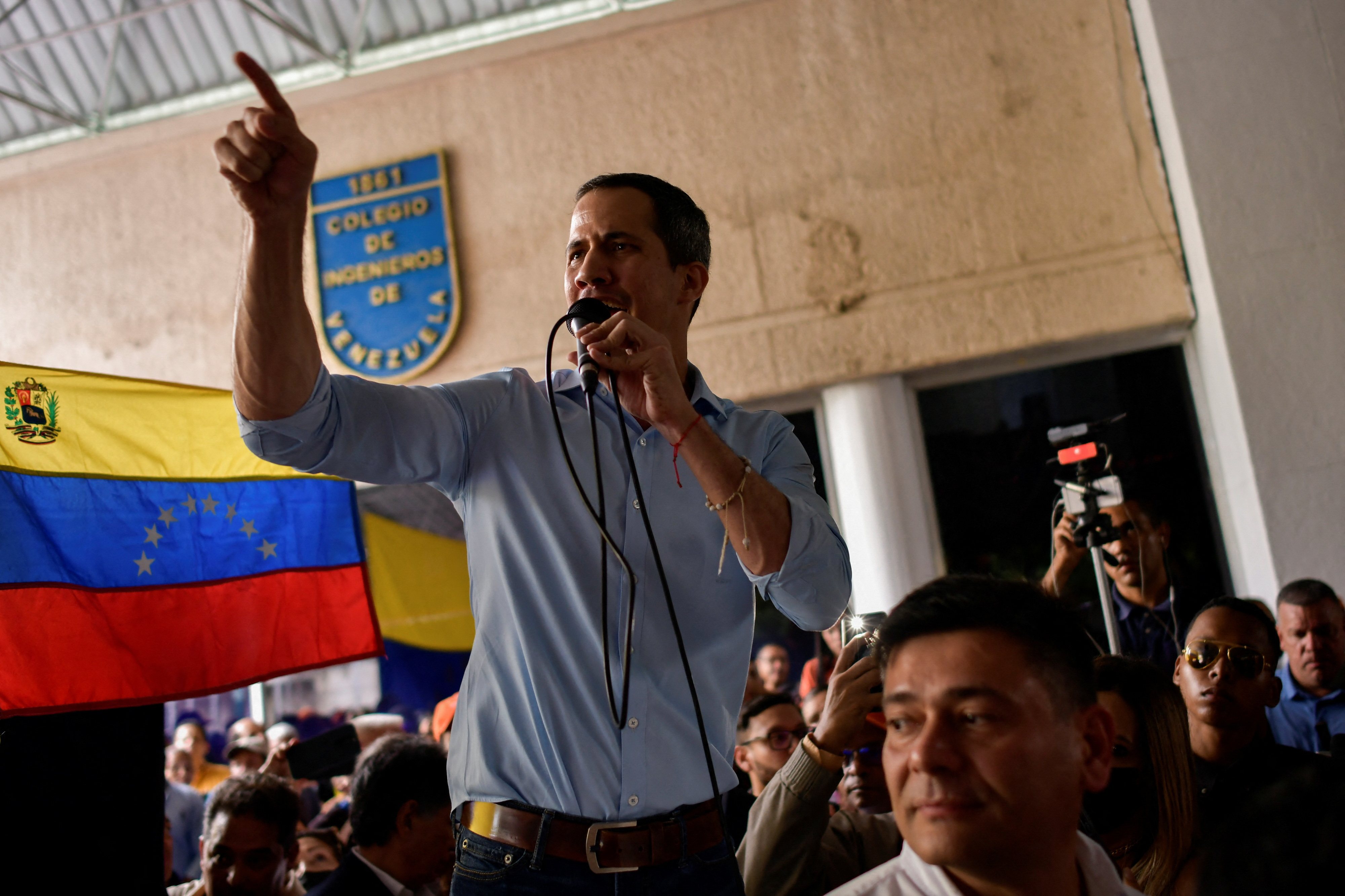 Guaidó asumió como presidente interino el 23 de enero de 2019 y supo contar con el reconocimiento de más de medio centenar de países (REUTERS)