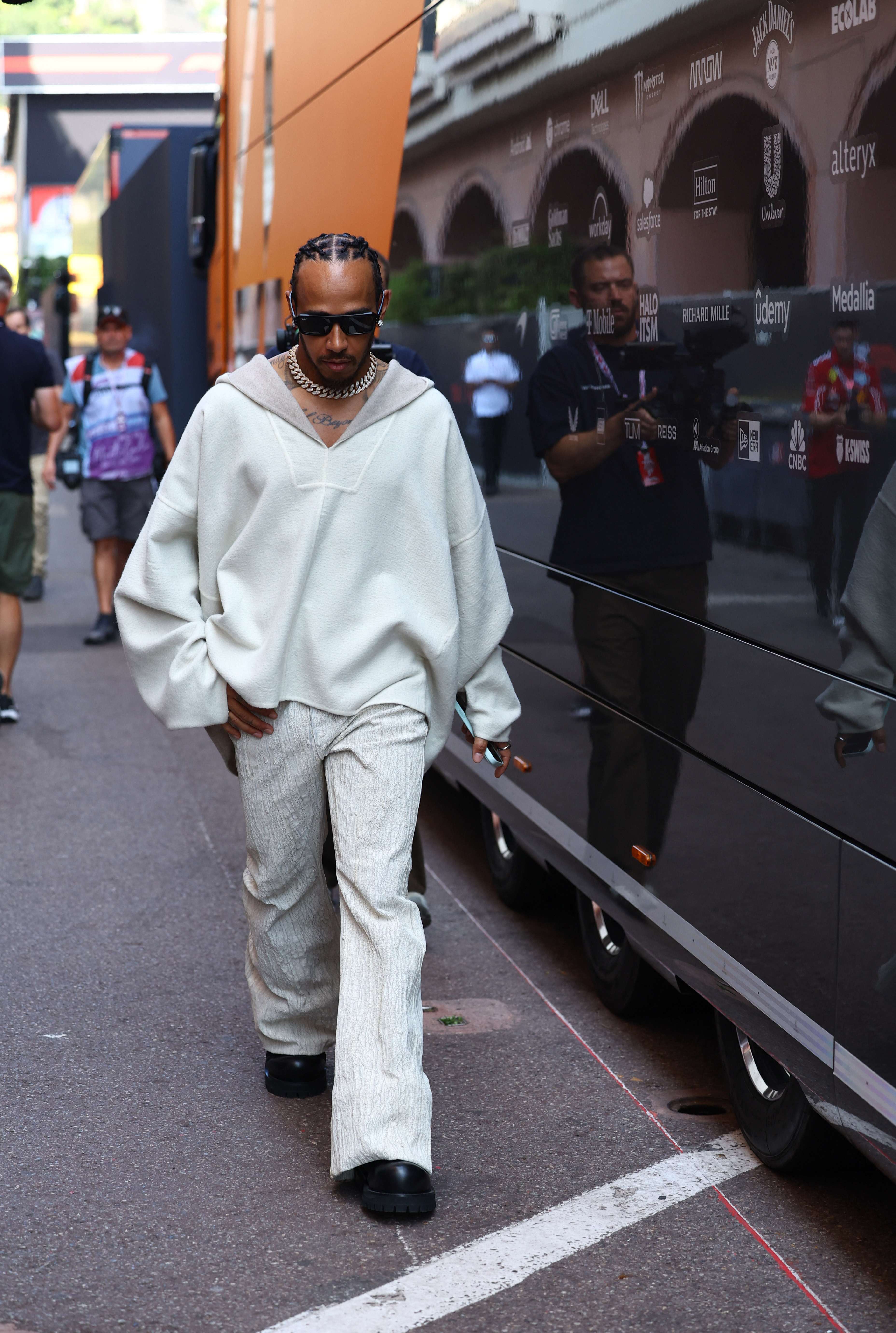 La &aacute;cida cr&iacute;tica de un referente de la F&oacute;rmula 1 contra Lewis Hamilton por sus extravagantes looks en las carreras