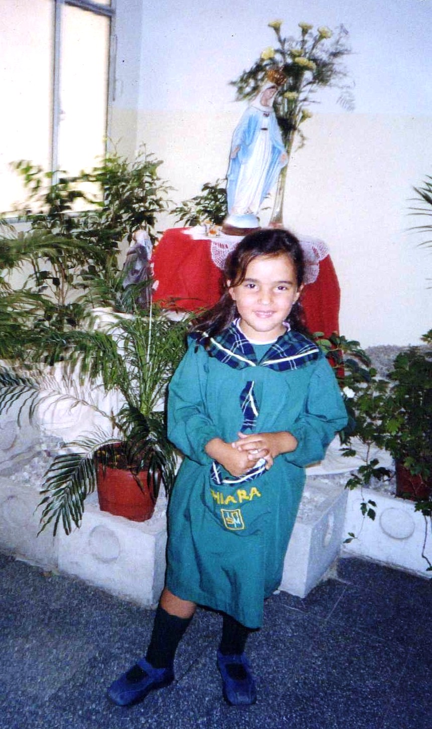 Chiara, cuando todavía iba al jardín, en una foto del álbum familiar de su mamá. 