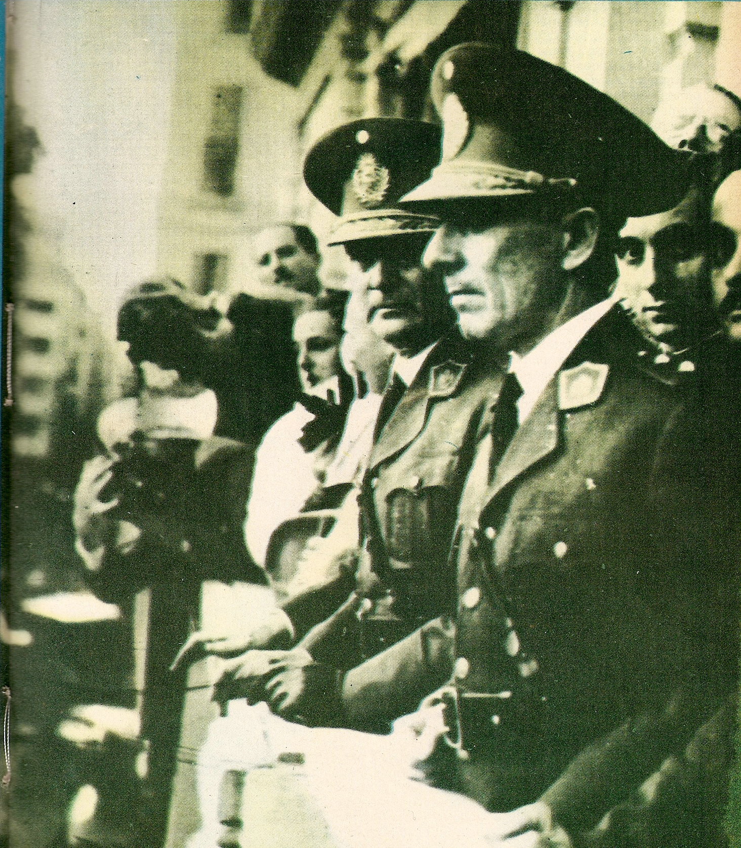 En 1943, Arturo Rawson Corvalán y Pedro Pablo Ramírez, del grupo GOU encabezaron una dictadura de corte nacionalista  