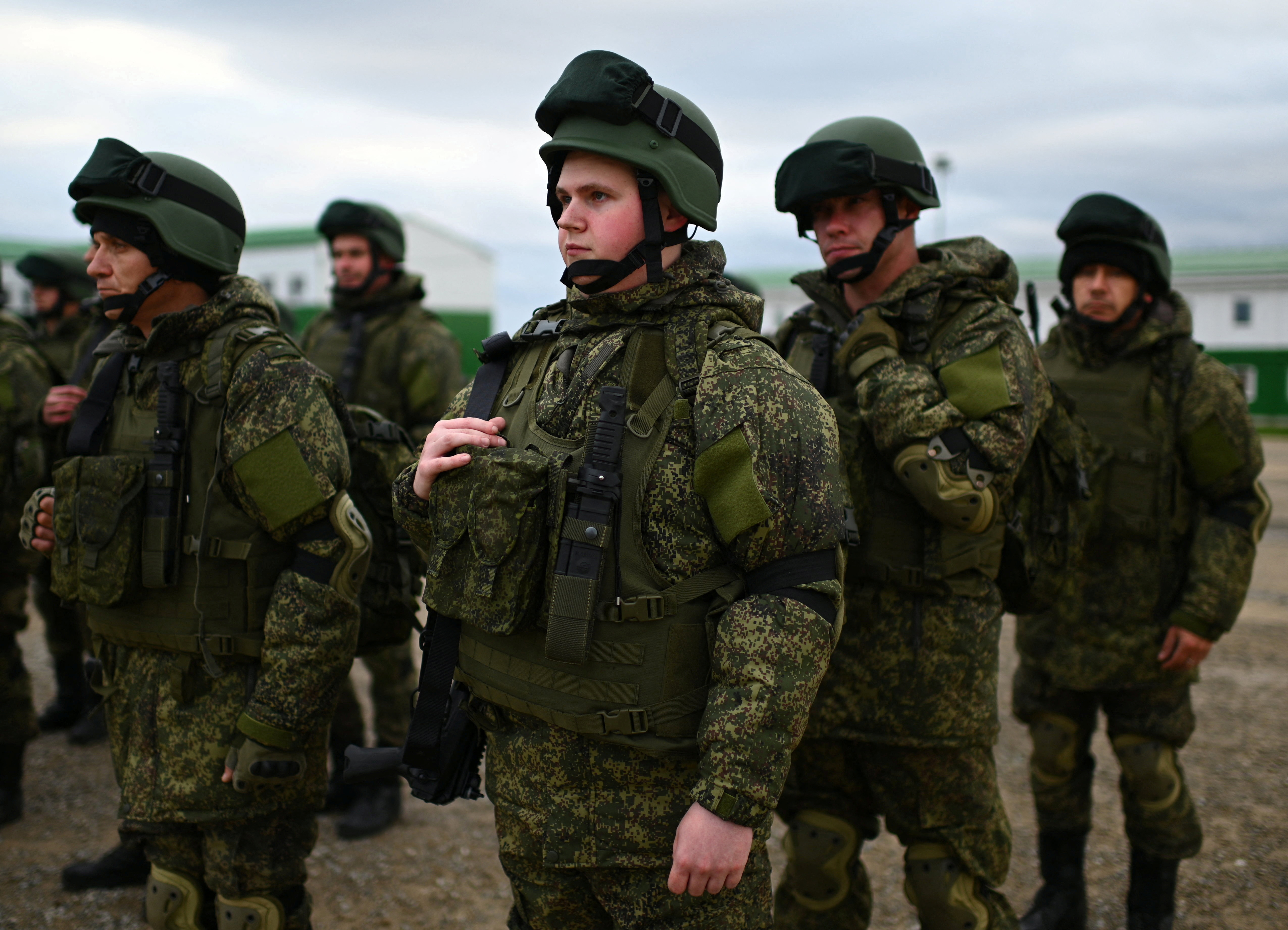 El presidente de Ucrania, Volodimir Zelensky, anunció que planea aumentar el número de batallones militares en las ciudades del sur y el este del país.