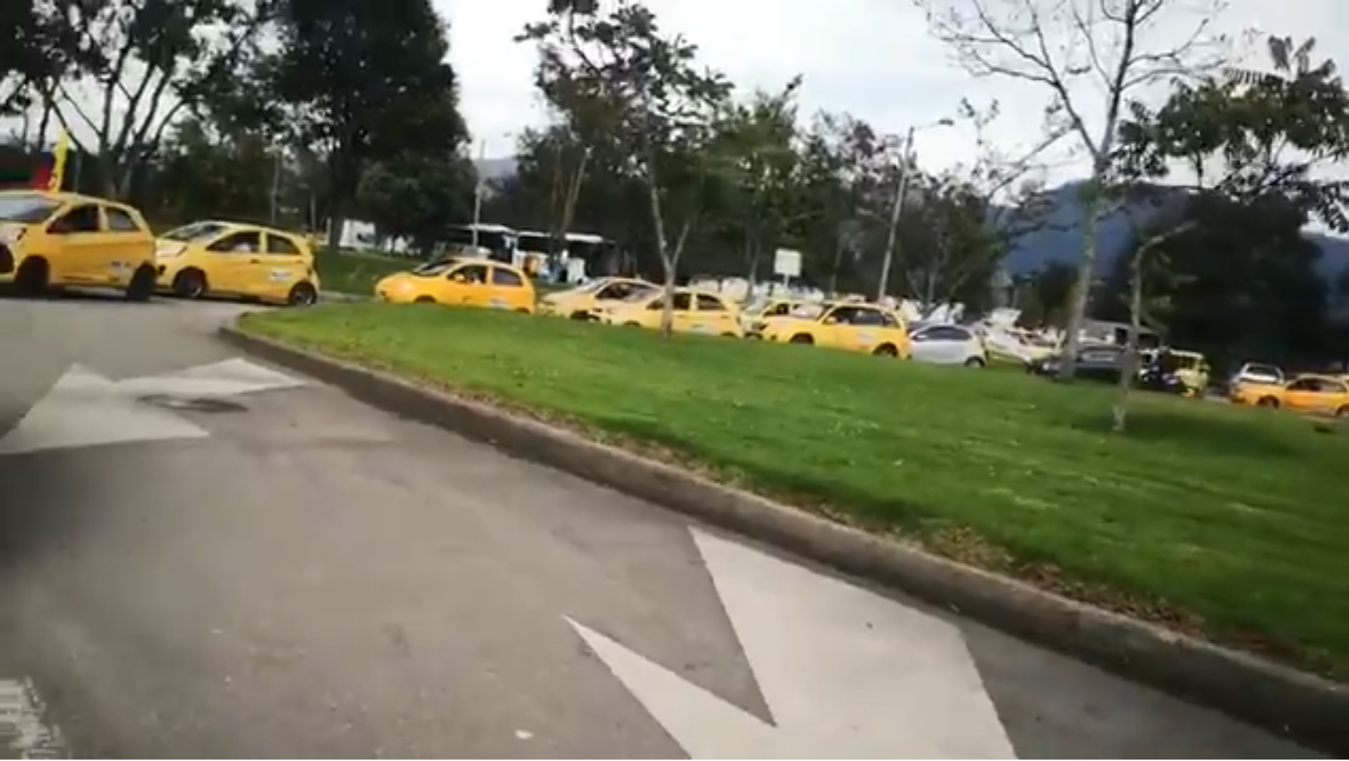Taxistas protestan en Bogotá ante el aumento de homicidios entre sus compañeros