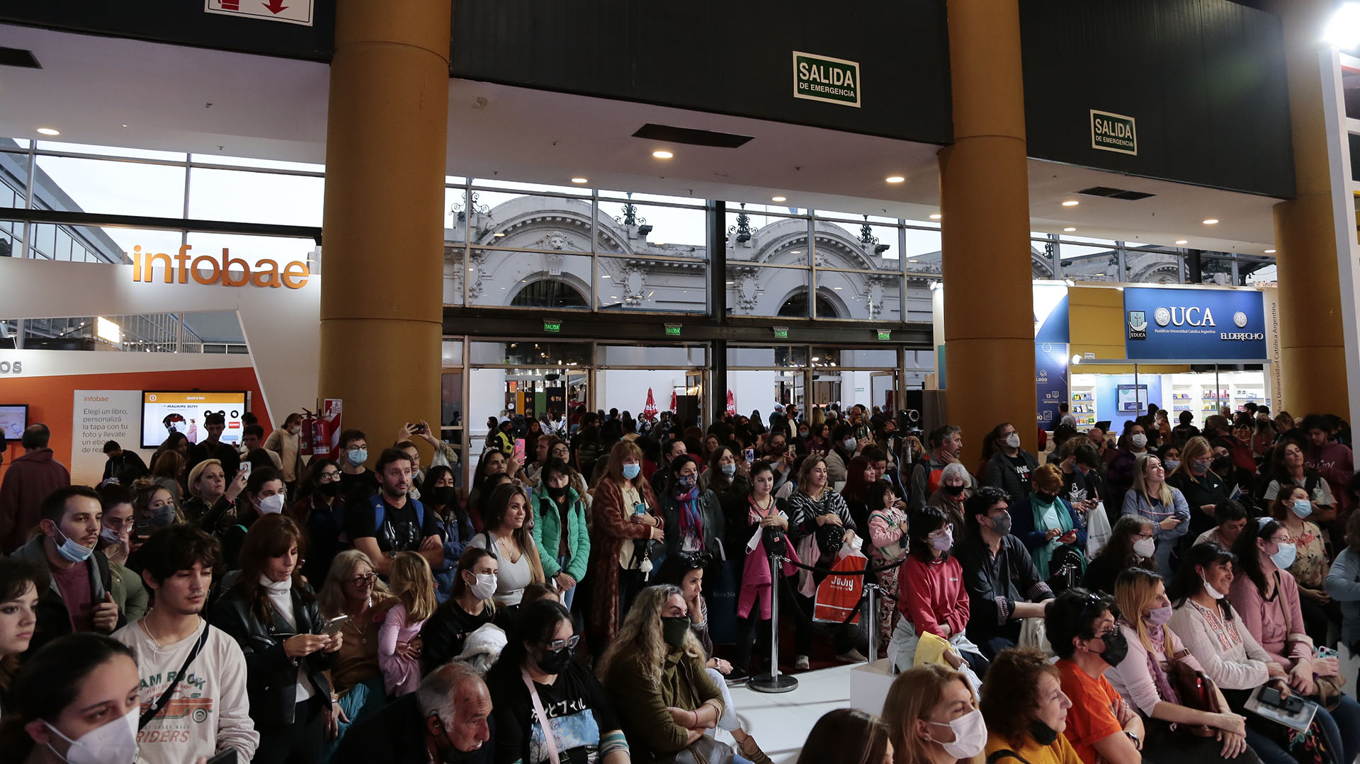 1.324.500 personas visitaron la Feria del Libro