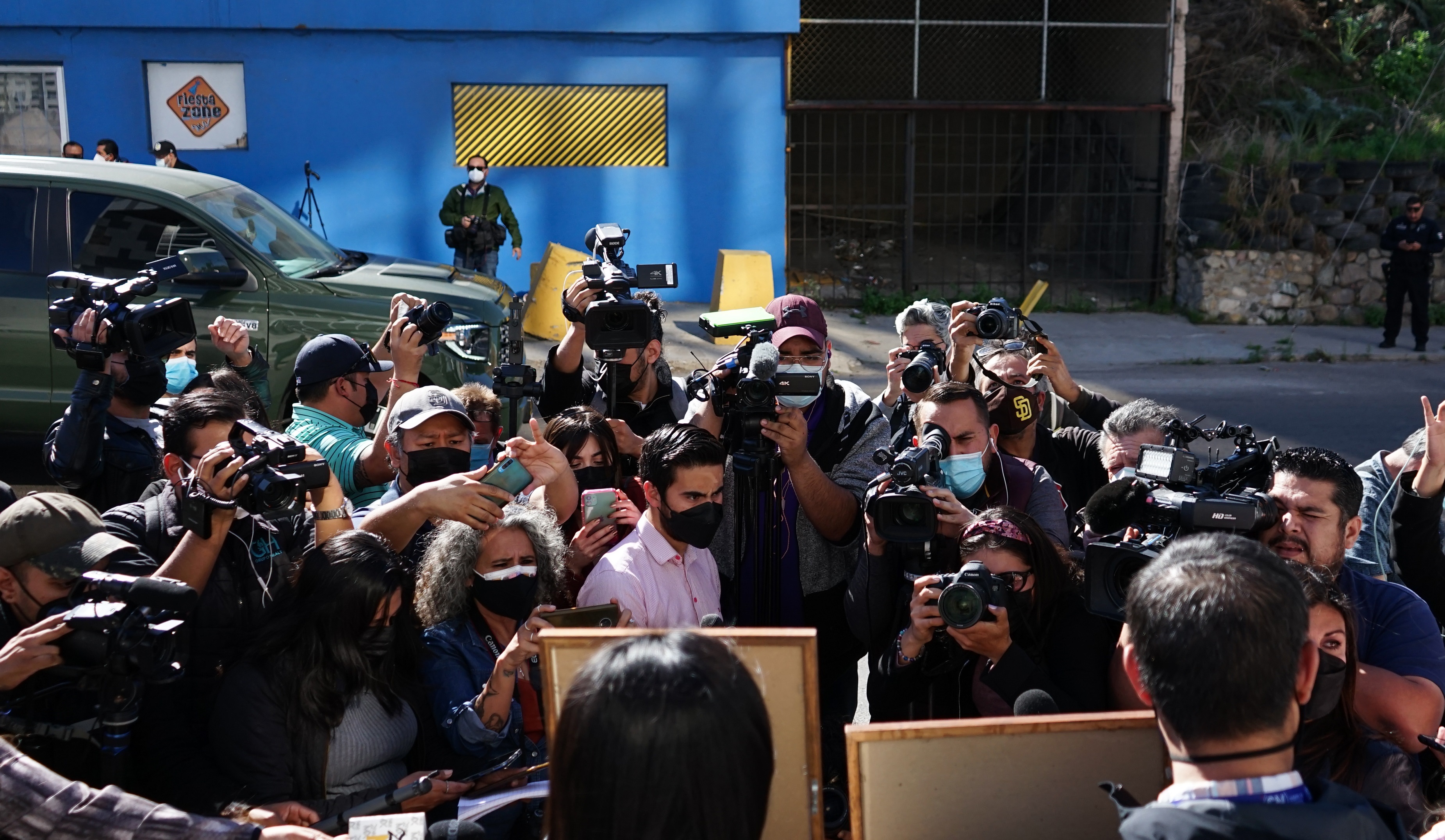 En la fronteriza Tijuana, considerada como una de las ciudades más violentas de México, los periodistas son callados a balazos con dos asesinatos en una semana y una larga historia de crímenes contra la prensa. (Foto: EFE)
