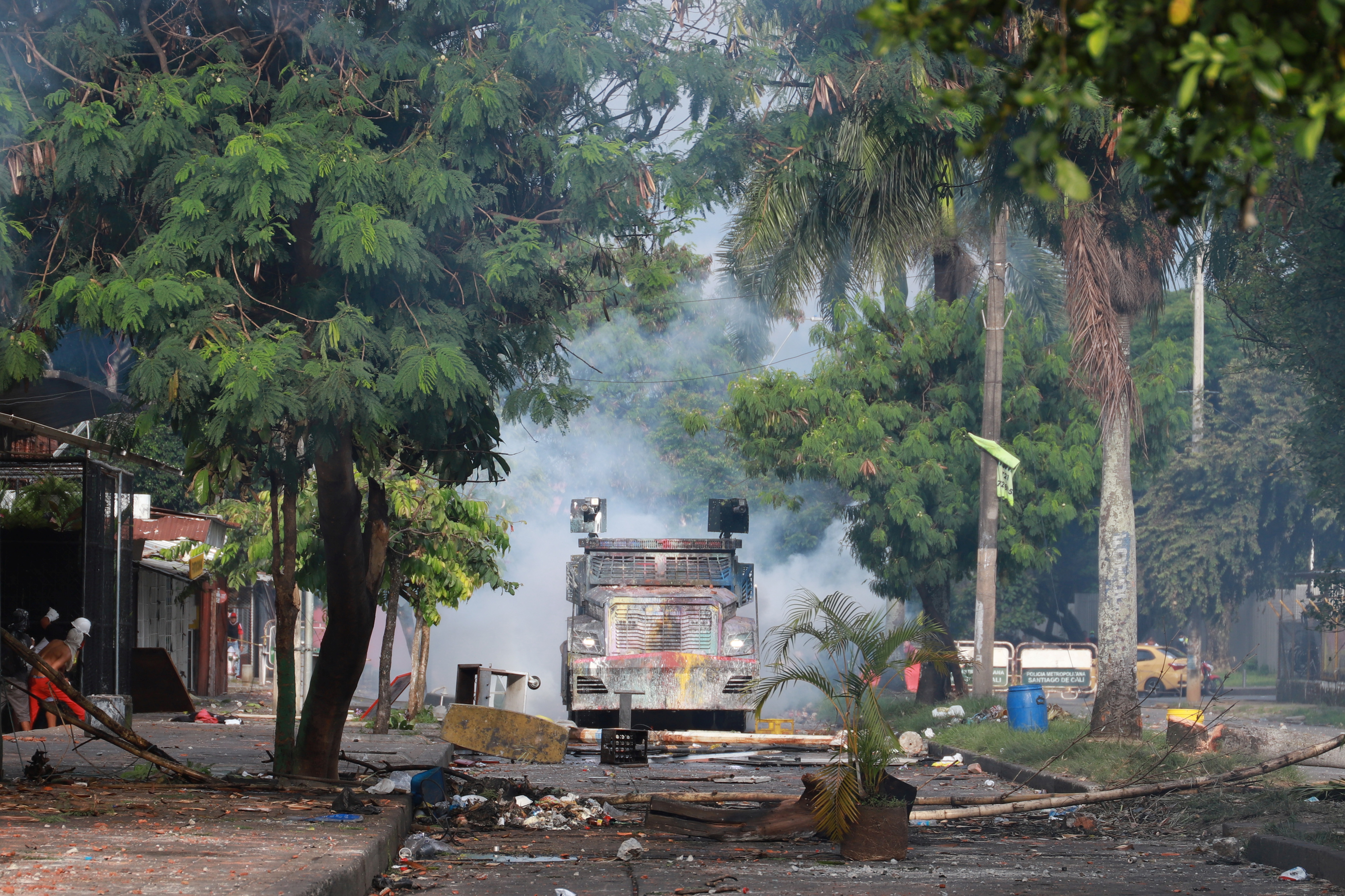 Usuarios reportan disparos en Cali al amanecer de este martes: sectores de Siloé y Juanchito los más afectados