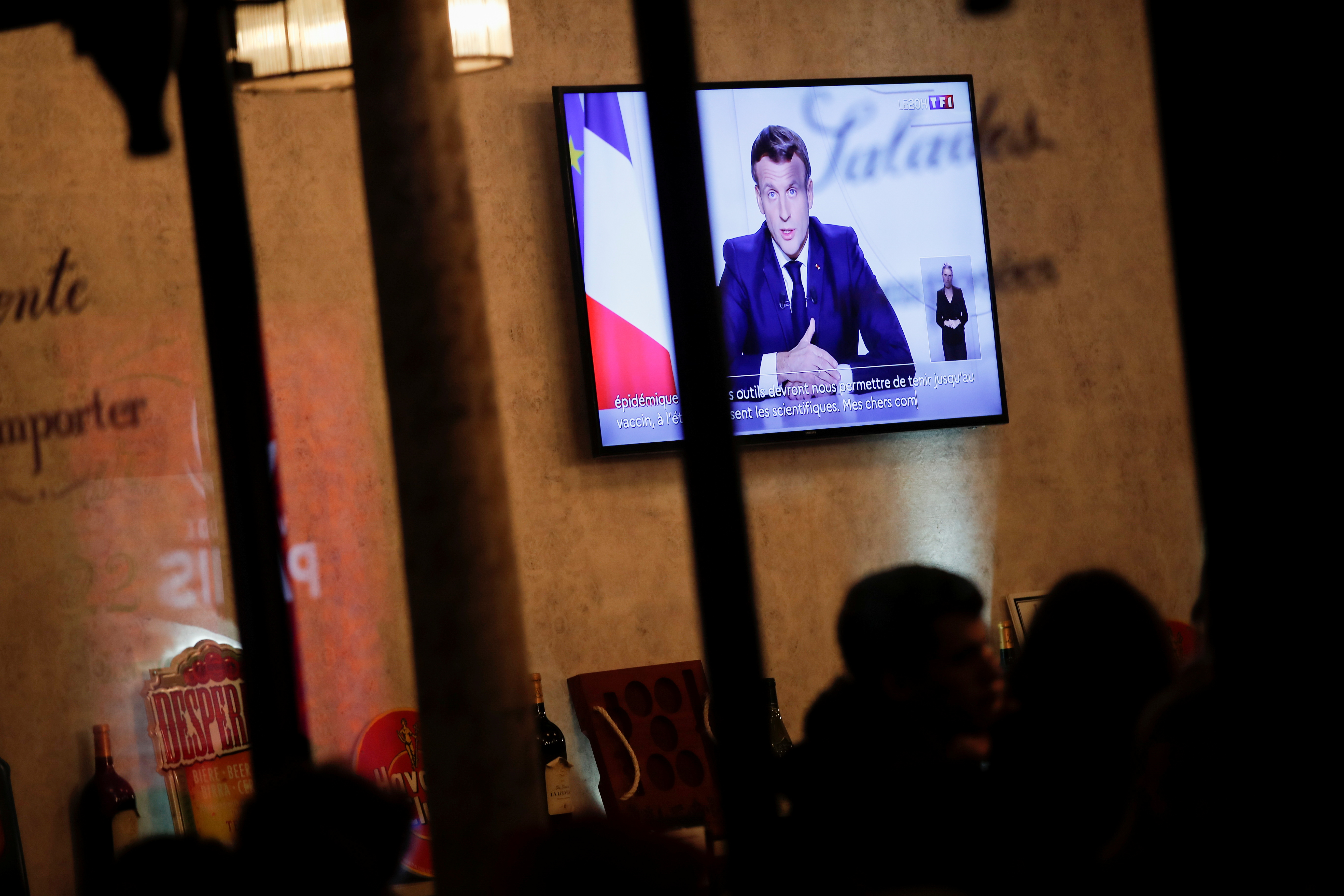 Emmanuel Macron anunció nuevas restricciones en Francia (REUTERS/Benoit Tessier)