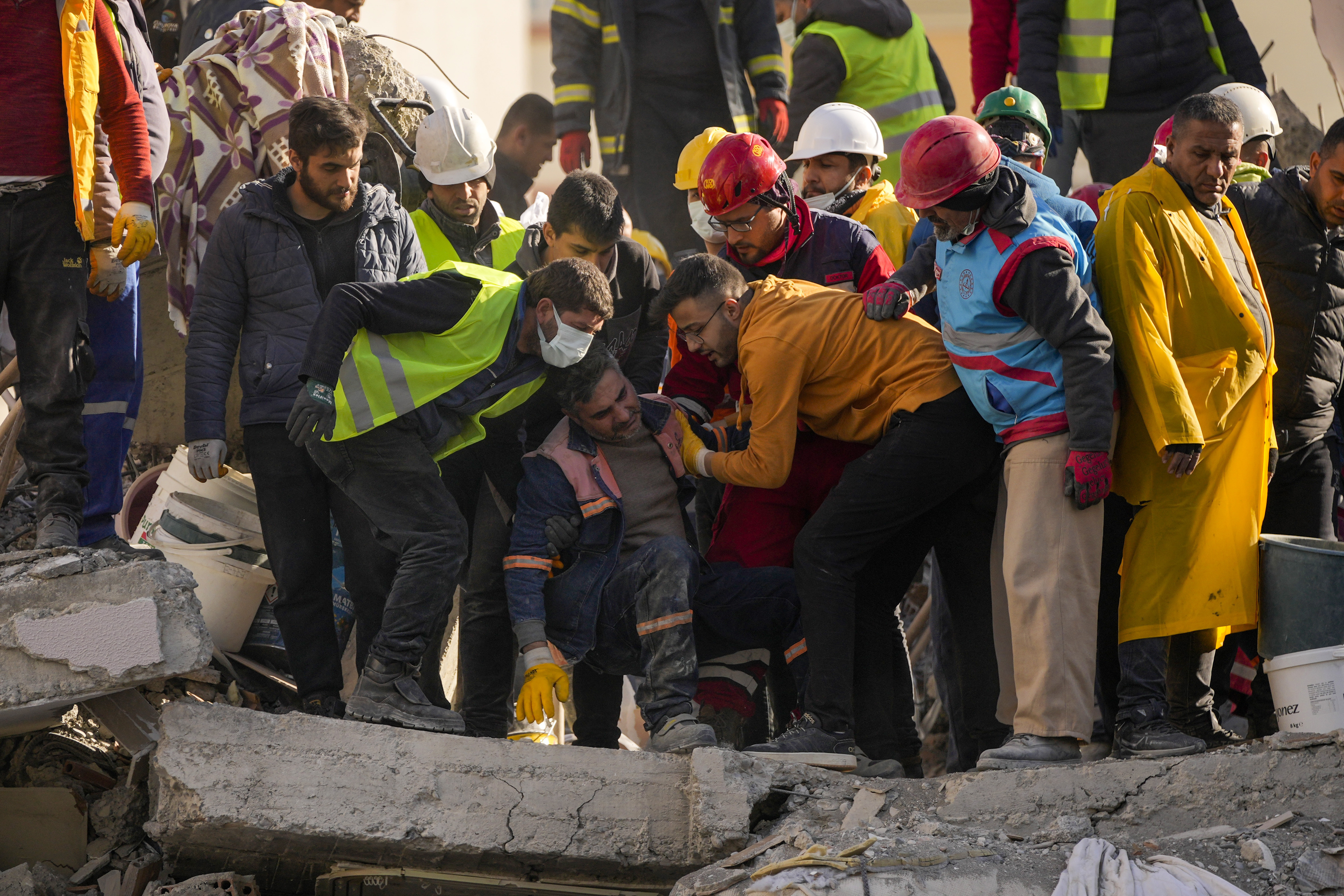 Siria es motivo de especial preocupación debido a la destrucción de su infraestructura de atención médica después de años de guerra civil. (AP Foto/Francisco Seco)